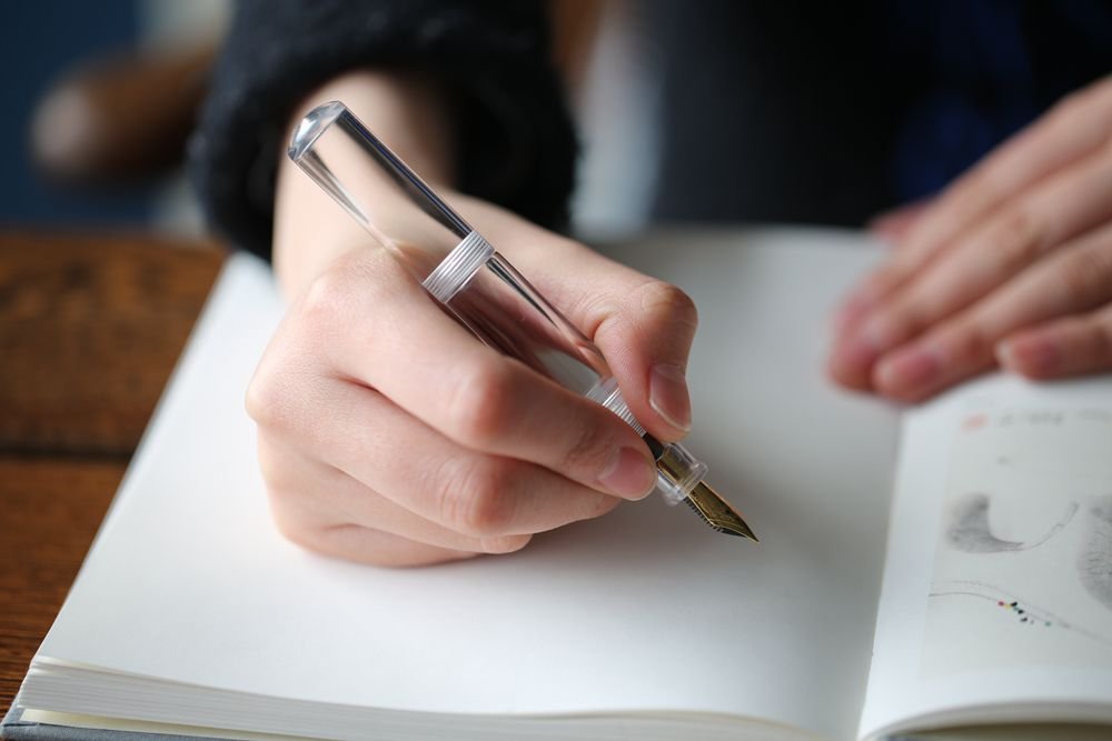 czxwyst Wancai Mini Transparent Pocket-Size Eyedropper Fountain Pen Fine Nib 0.5mm (Clear and