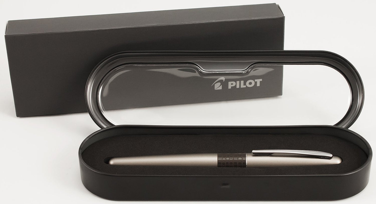 PILOT MR Animal Collection Fountain Pen in Gift Box, Matte Gold Barrel with Lizard Accent, Fine