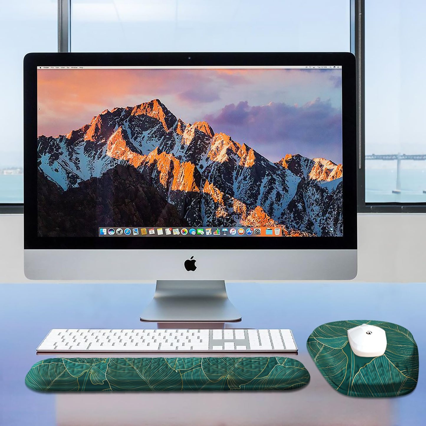Laokiiy Mouse Pad with Wrist Rest, Comfortable Memory Foam Wrist Rest for Computer Keyboard