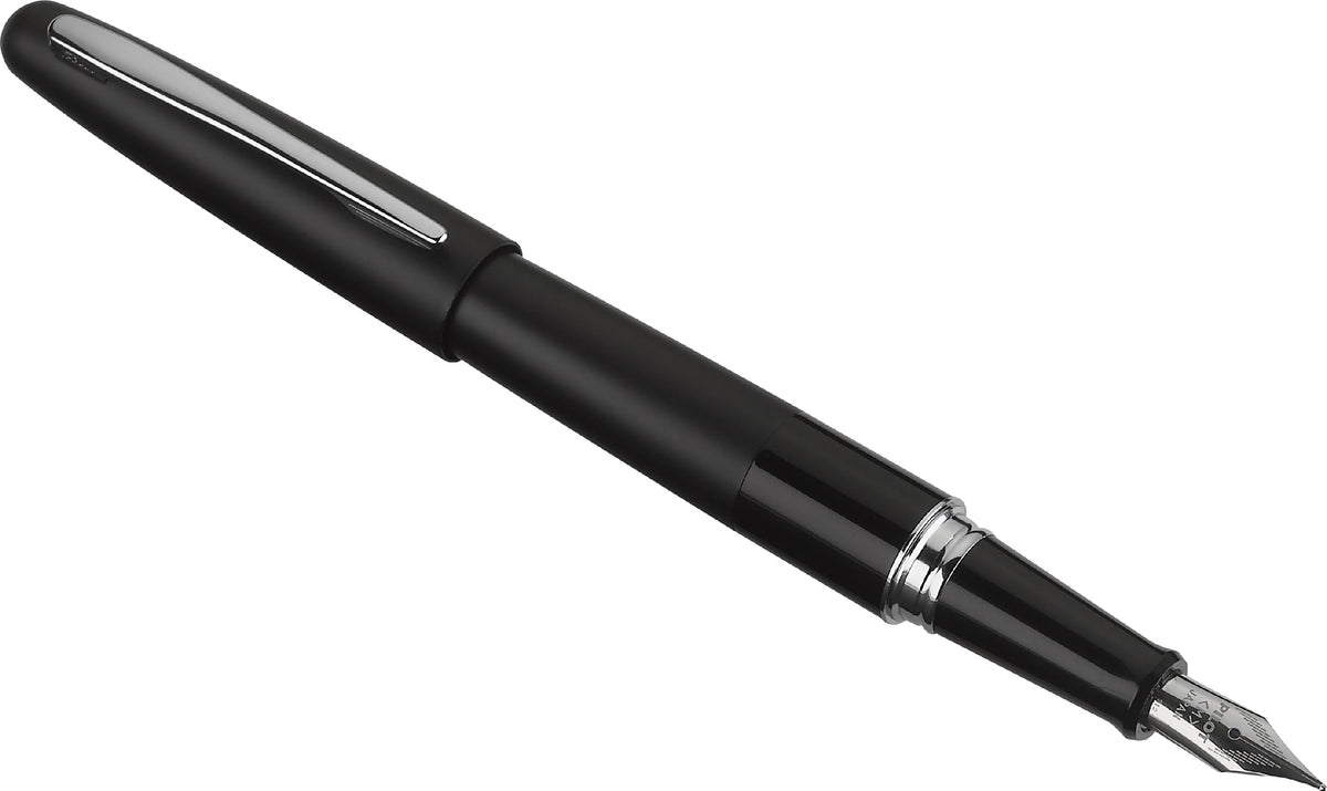 PILOT Metropolitan Collection Fountain Pen, Black Barrel, Classic Design, Fine Nib, Black Ink