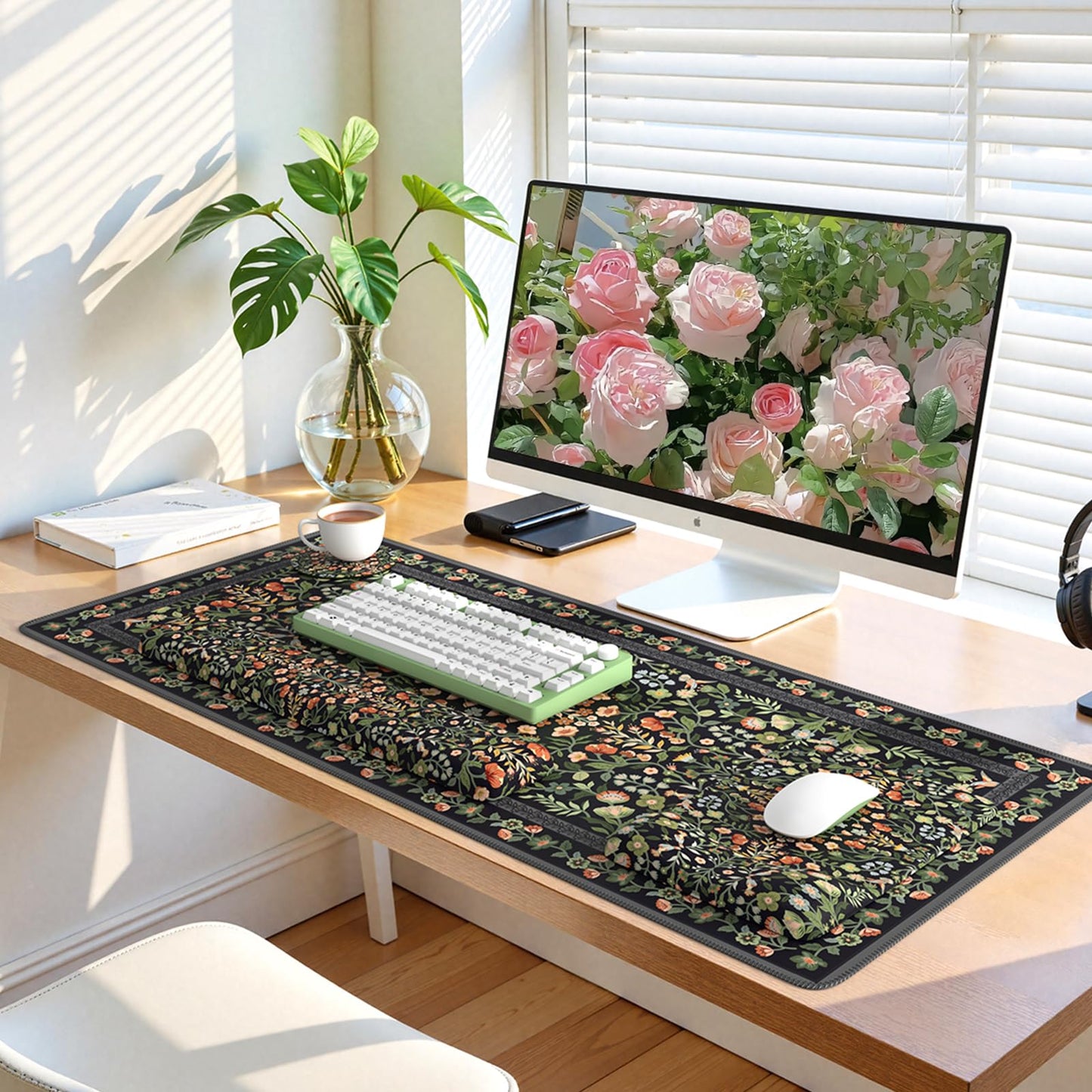 iLeadon Mouse Pad Set, Non Slip Desk Mat with Keyboard Wrist Rest