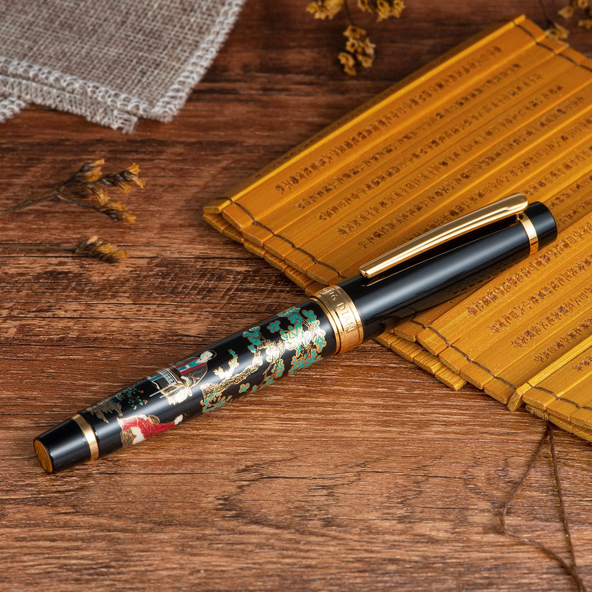 HONG DIAN 231 Chinese Classical Fountain Pen, Iridum Fine Gold Nib with Chinese Painting Design