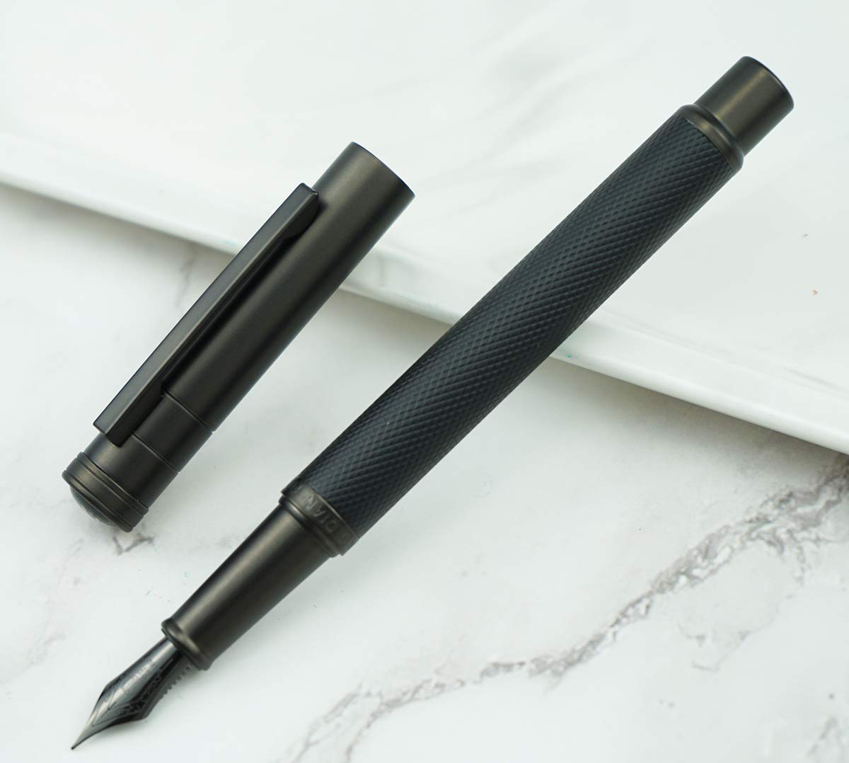 Hongdian Black Forest Metal Fountain Pen Titanium Black Fine Nib Beautiful Tree Texture Excellent