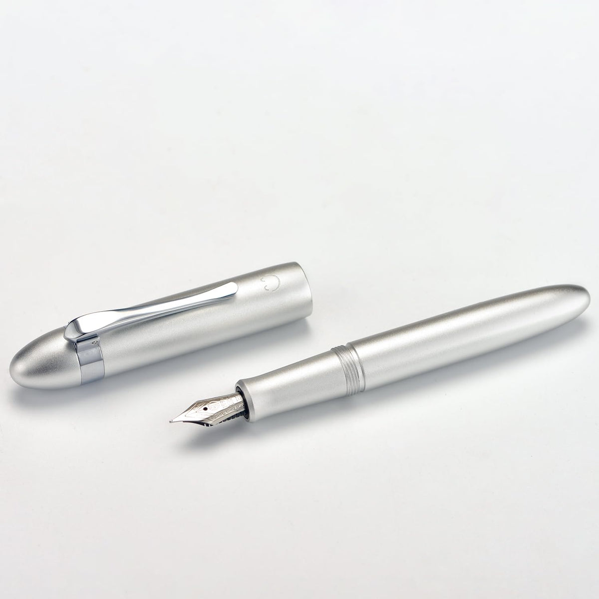 HONG DIAN M1 Fountain Pen Fine Nib, Silver & Submarine Shape Aluminium Short Mini Pocket Travel Pen