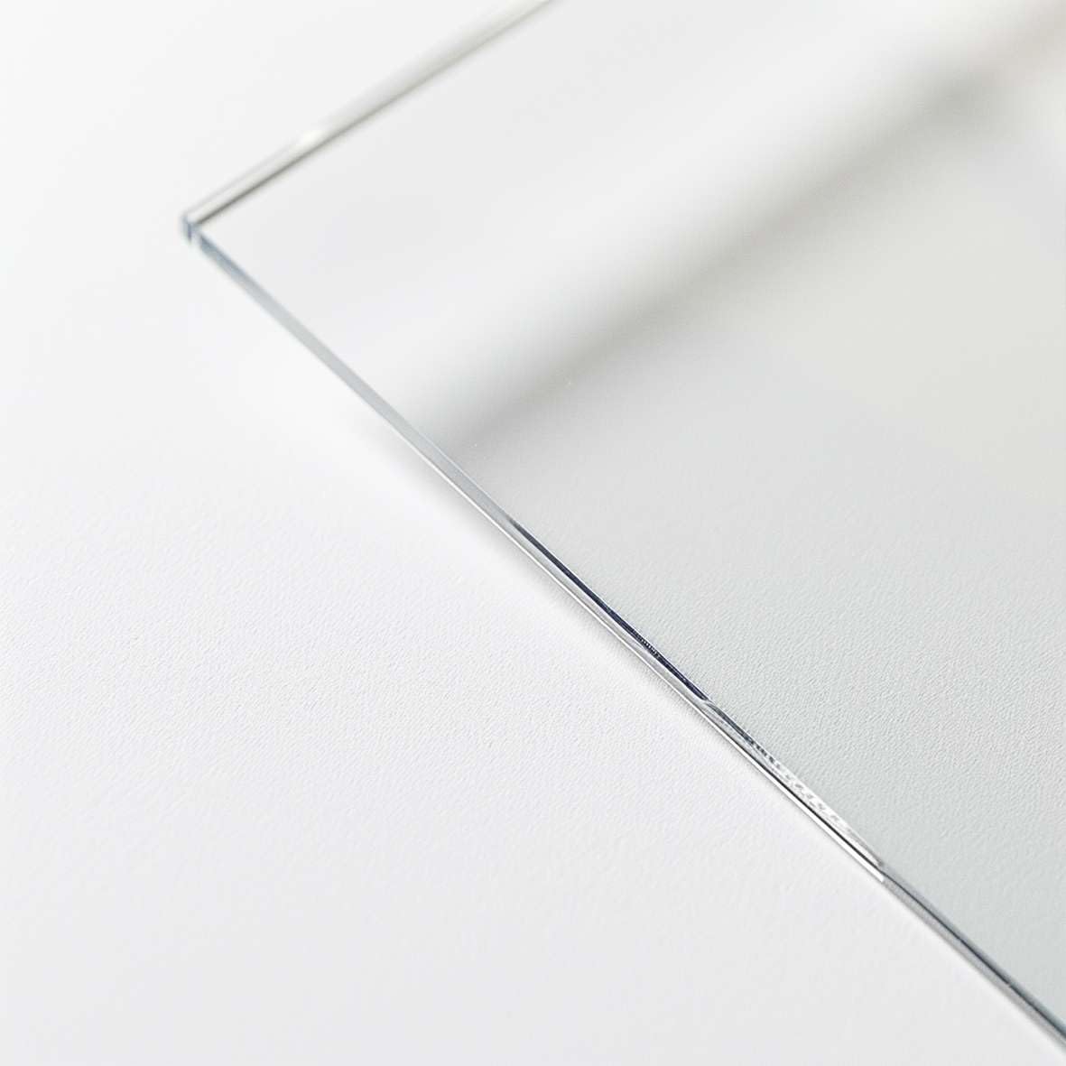 Non-Slip PVC Desk Protector Mat with Round Edge, Heat Resistant & Waterproof - Clear, 80x40cm