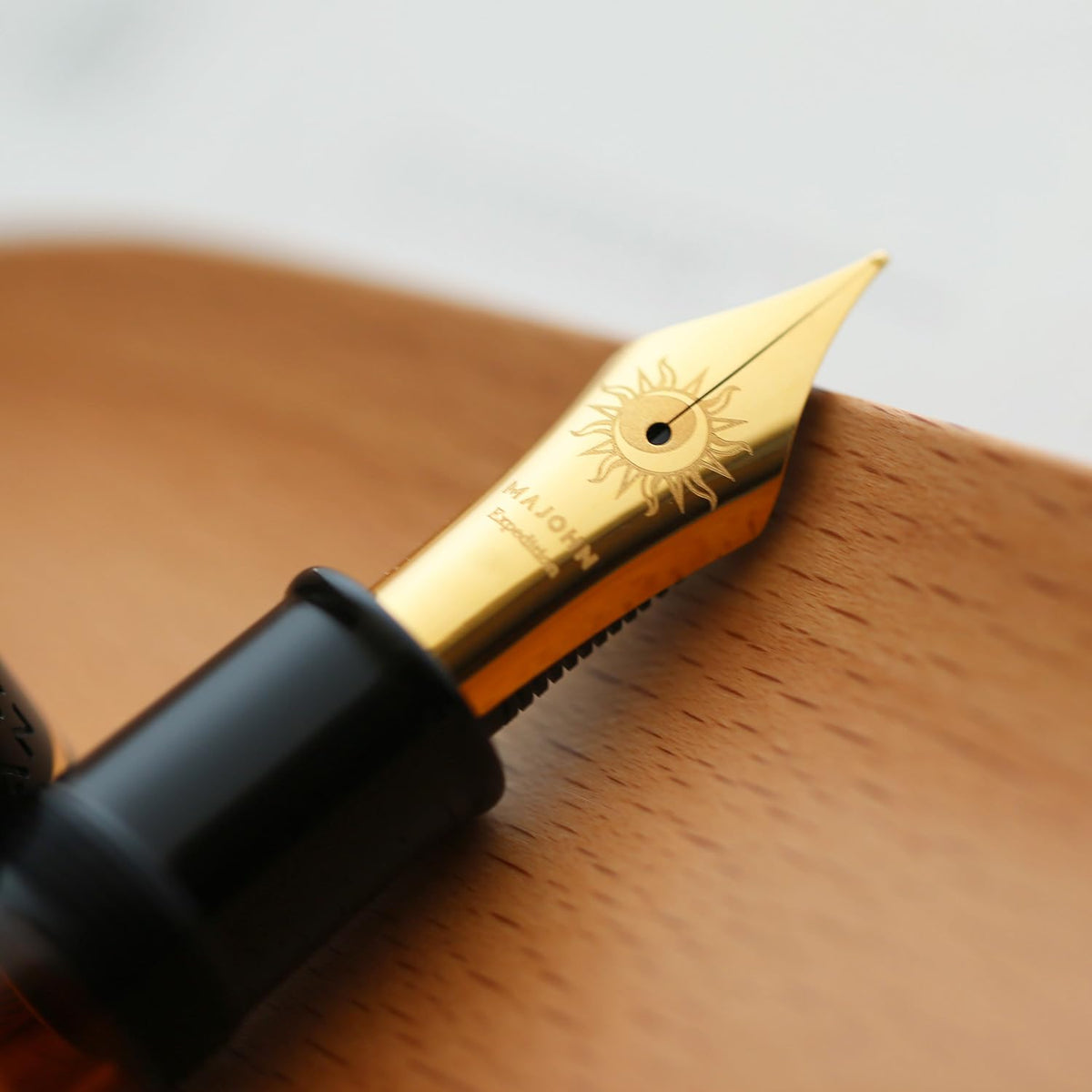 erofa Majohn P139 NO.8 Fine Nib Piston Fountain Pen with Box, Brass Piston System Large Capacity