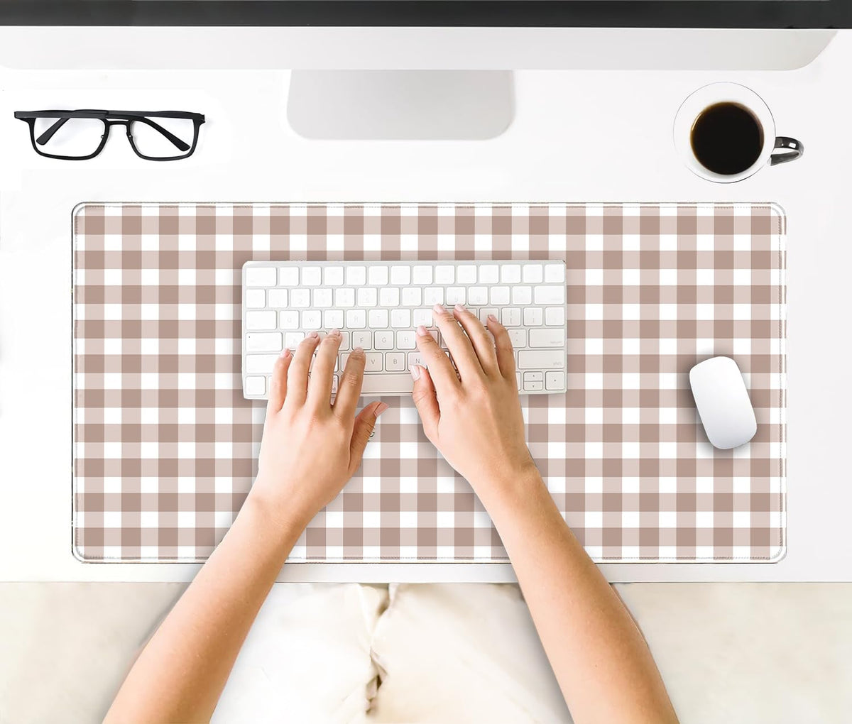 Brown Checkered Gingham Desk Mat Pad XXL Large Mouse Pad Anti-Slip Big Mousepad with Stitched Edges