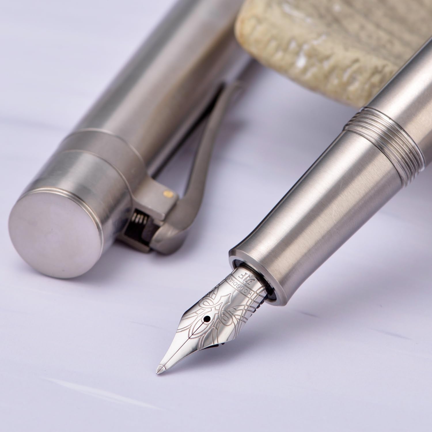 HONG DIAN M2 Titanium Mini Fountain Pen, Long Blade Nib & Sleek Shape Metal Short Pocket Travel Pen
