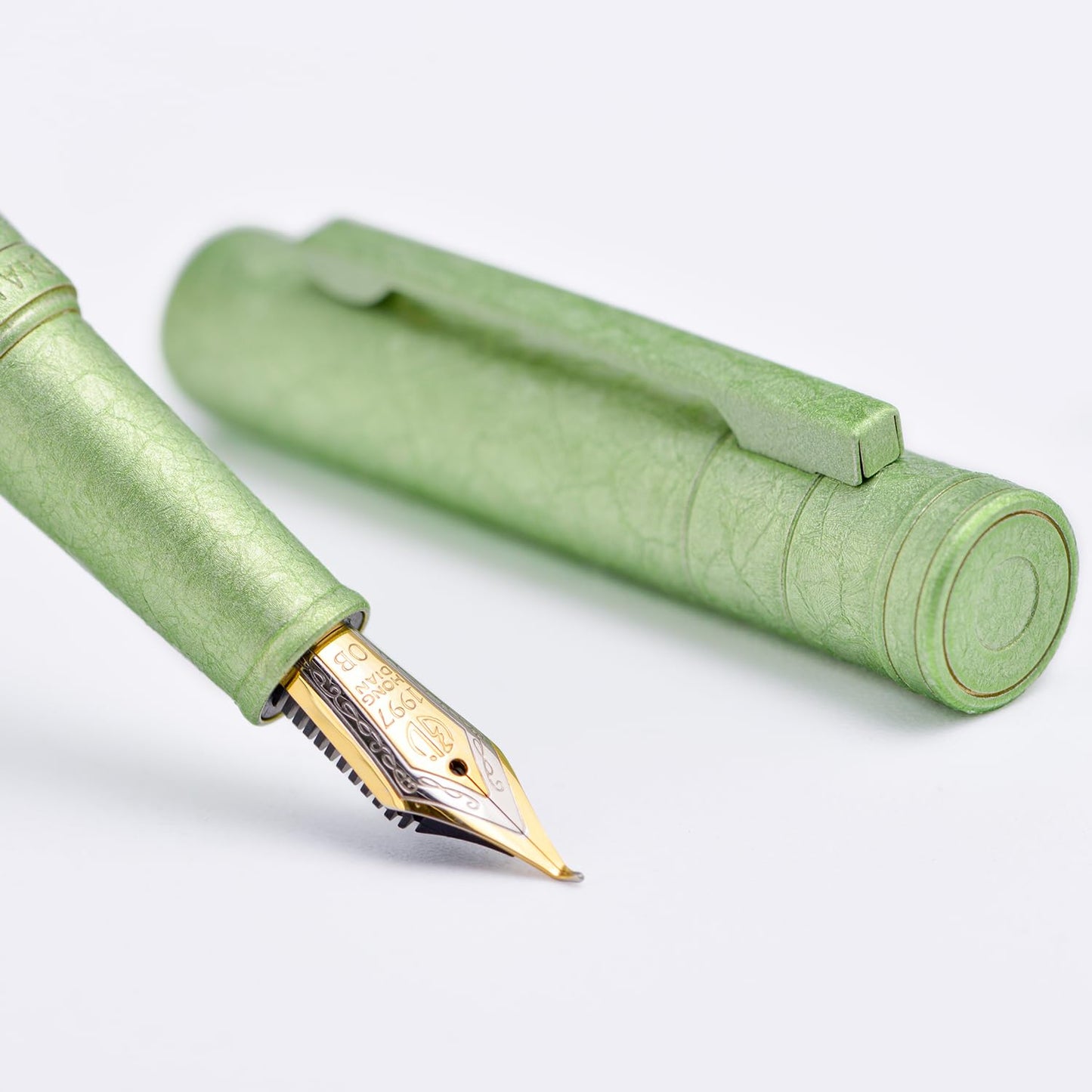 Hongdian 1851 Forest Fountain Pen Applegreen Ice Flowers, Bent Nib Classic Design with Converter