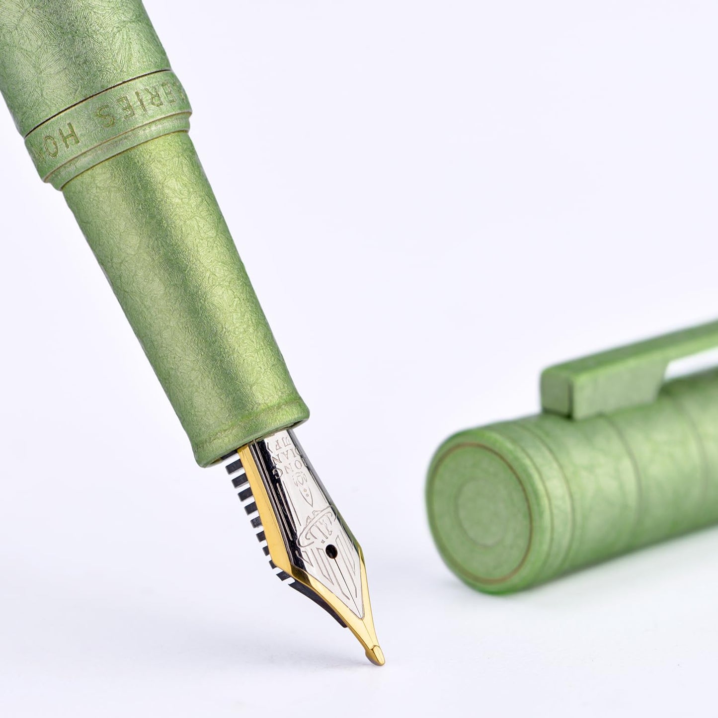 Hongdian 1851 Forest Fountain Pen Applegreen Ice Flowers, Blade Nib Classic Design Calligraphy Pen