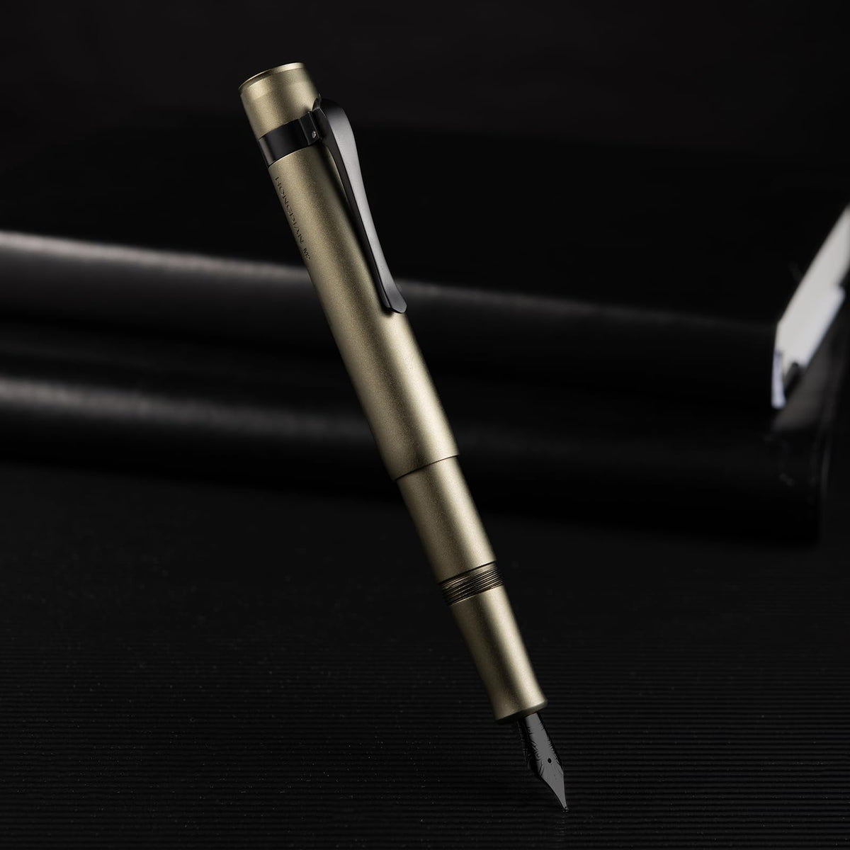 HONG DIAN M2 Black Forest Mini Fountain Pen, Medium Nib & Sleek Shape Aluminium Short Pocket Travel
