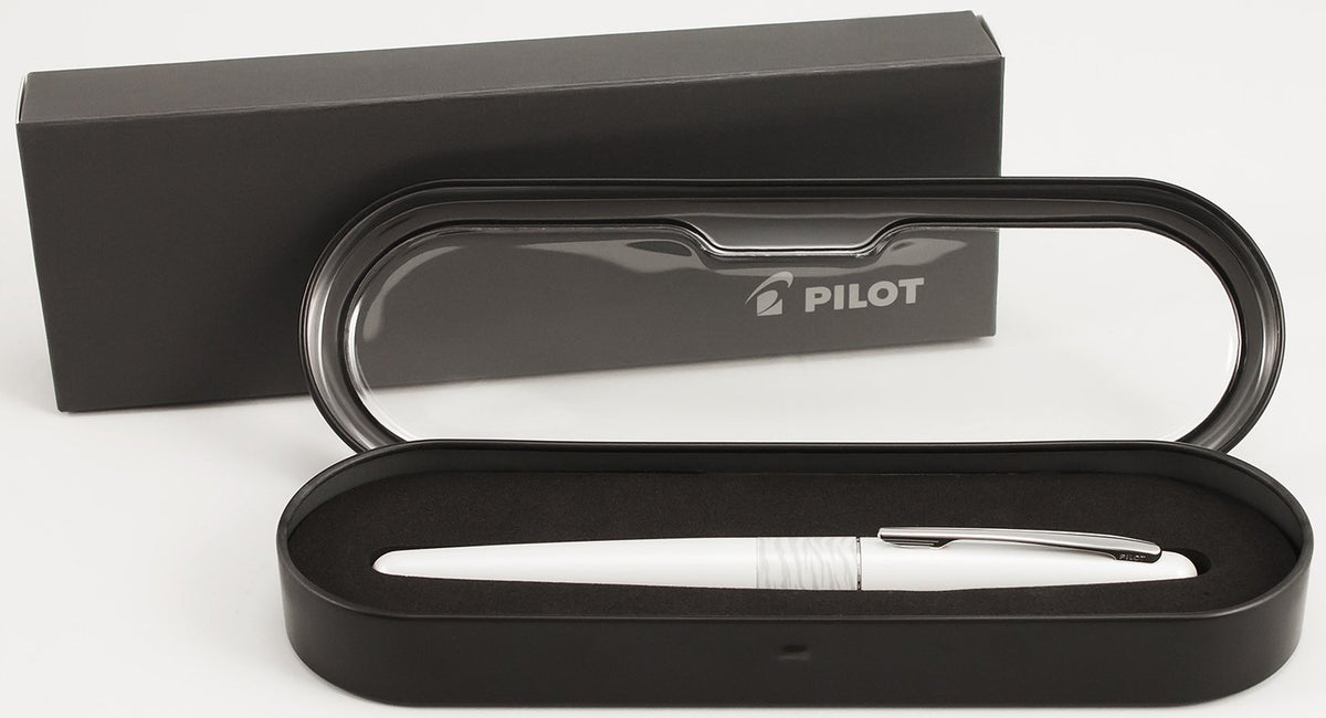 PILOT MR Animal Collection Fountain Pen in Gift Box, Matte White Barrel with White Tiger Accent
