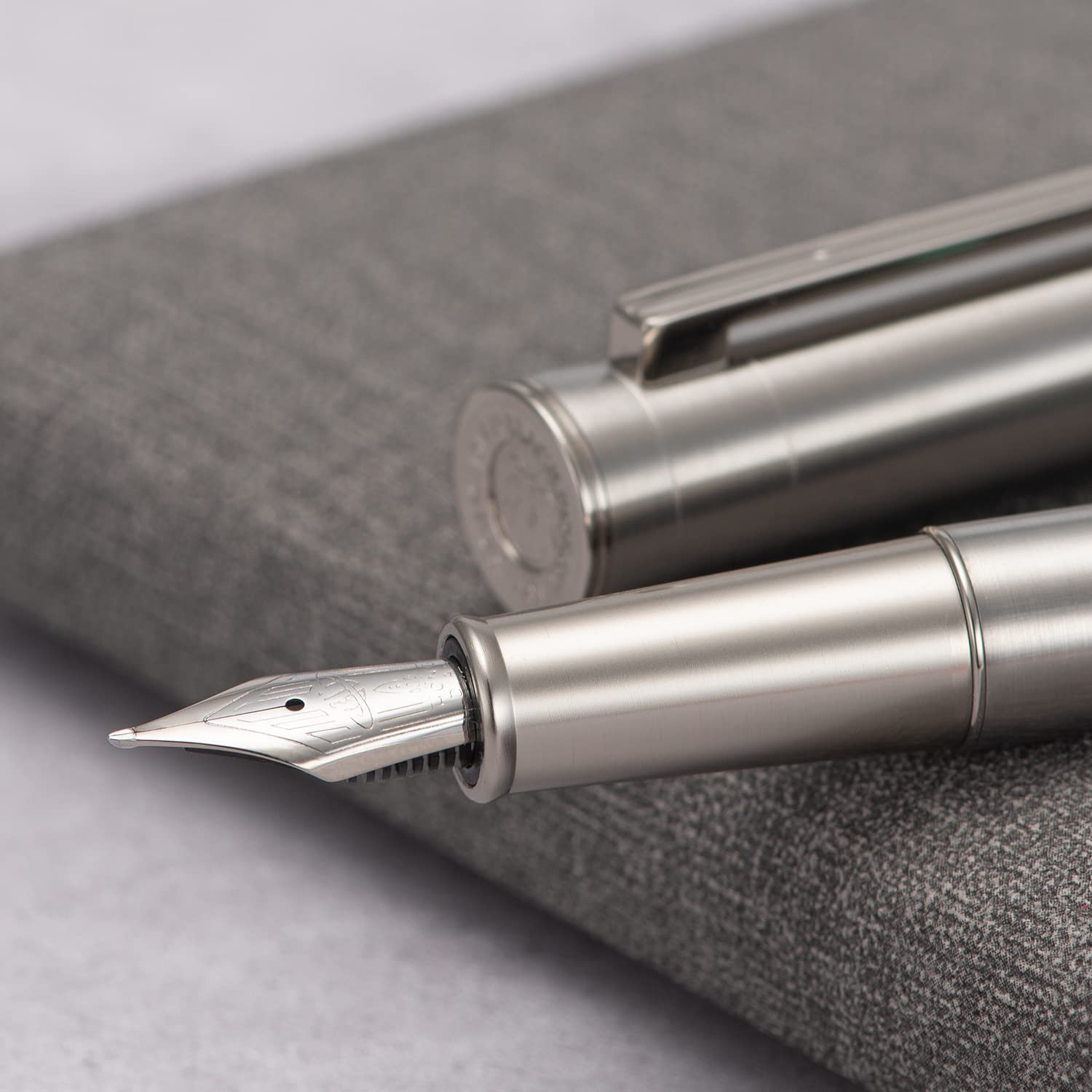 Hongdian 1861 Stainless Steel Fountain Pen Long Blade Nib, Classic Design Smooth Writing Pen with