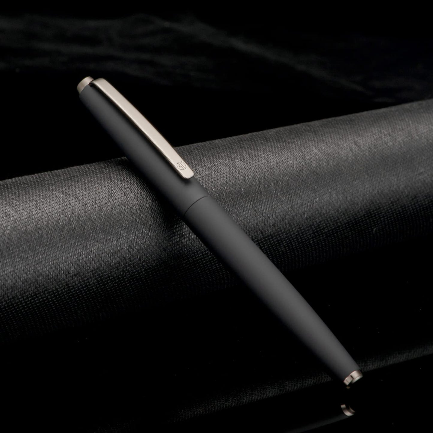 Hongdian 517D Matte Black Fountain Pen Extra Fine Nib, Warrior Series, Classic Design with