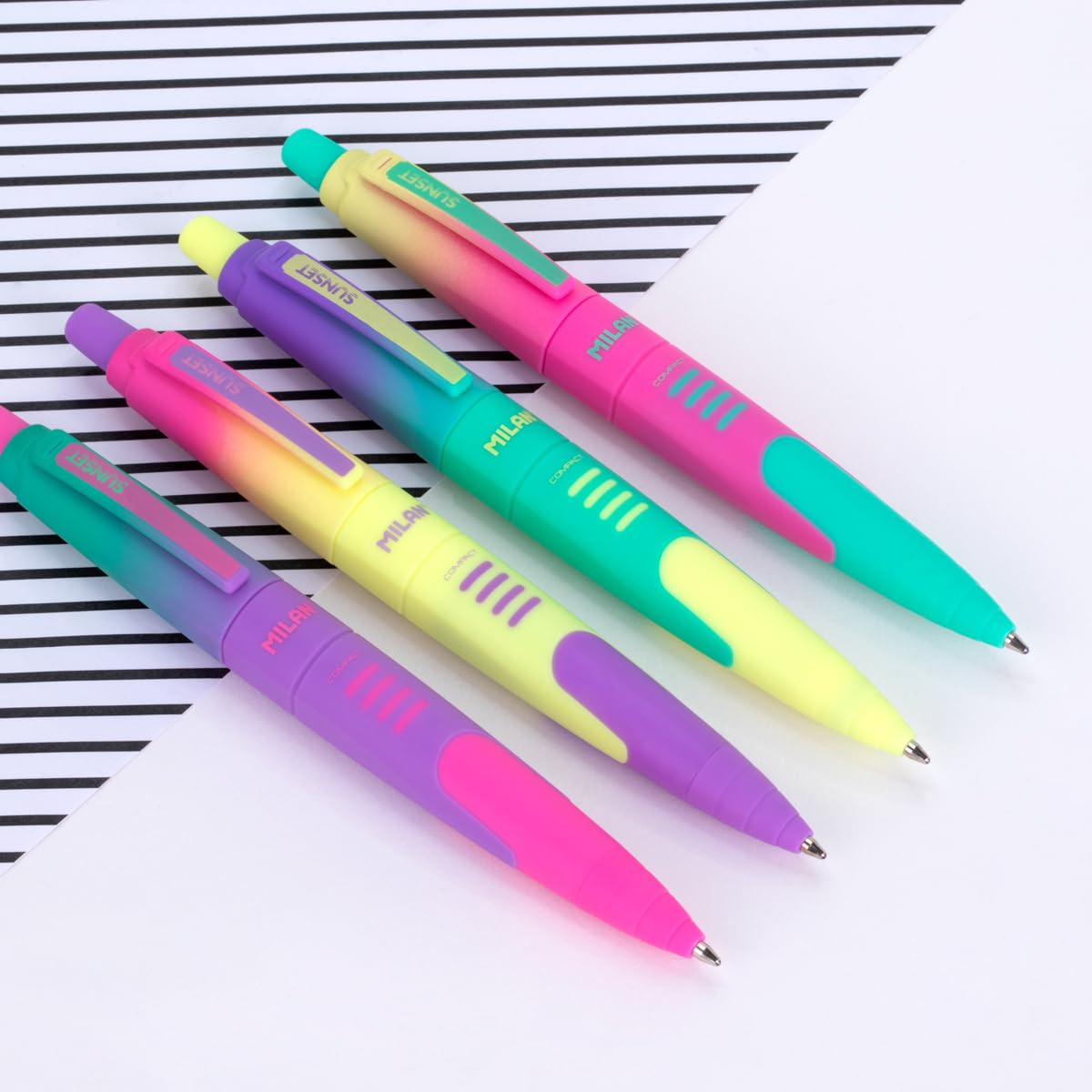 MILAN Blister pack 1 ballpoint pen + 1 mechanical pencil COMPACT Sunset
