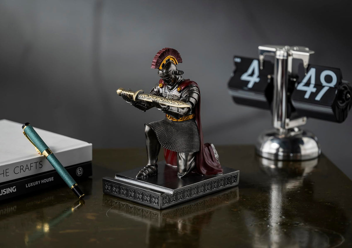Roman Praetorian Prefect Warrior Knight Pen Holder Desk Ornament Iron