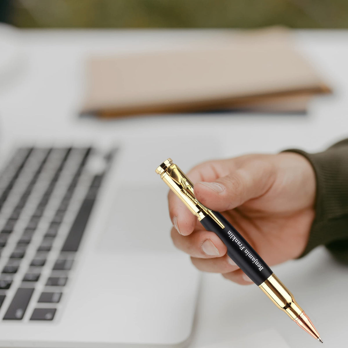 Blireana Personalized Bolt Action Pen Gift Set,Free Engraved Metal Ballpoint Pen with 2