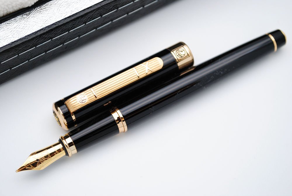 Picasso 902 Gentleman Collection Fountain Pen Original Box (Gold clip)