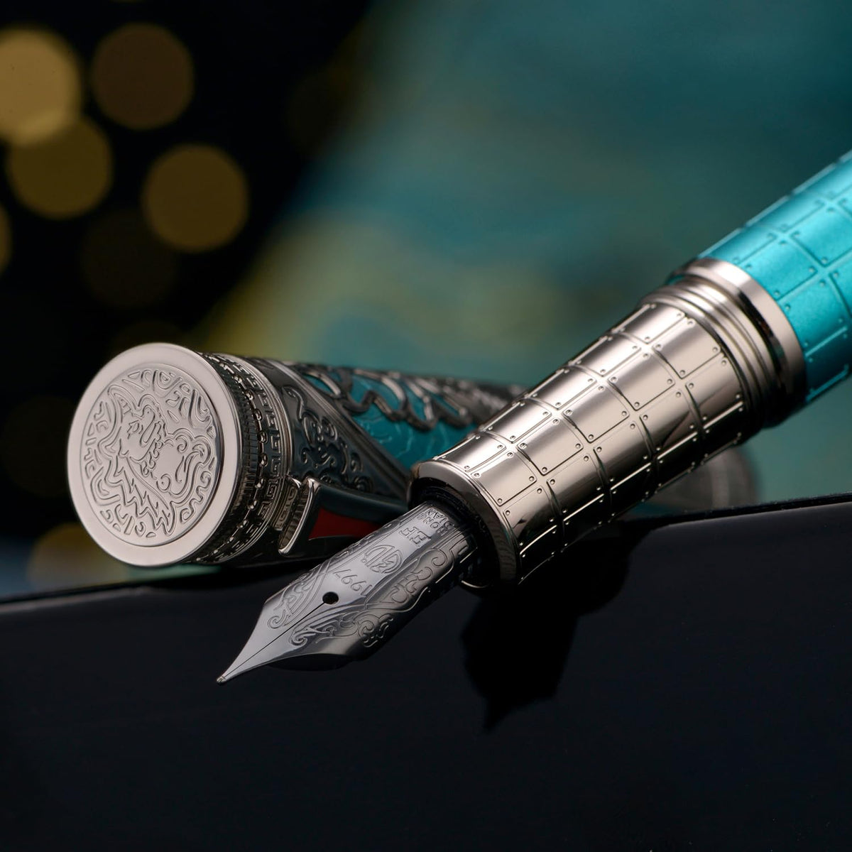 Hongdian D5X Fountain Pen Turquoise Color Fine Nib, Qin Dynasty Retro Chinese Totem Engraving