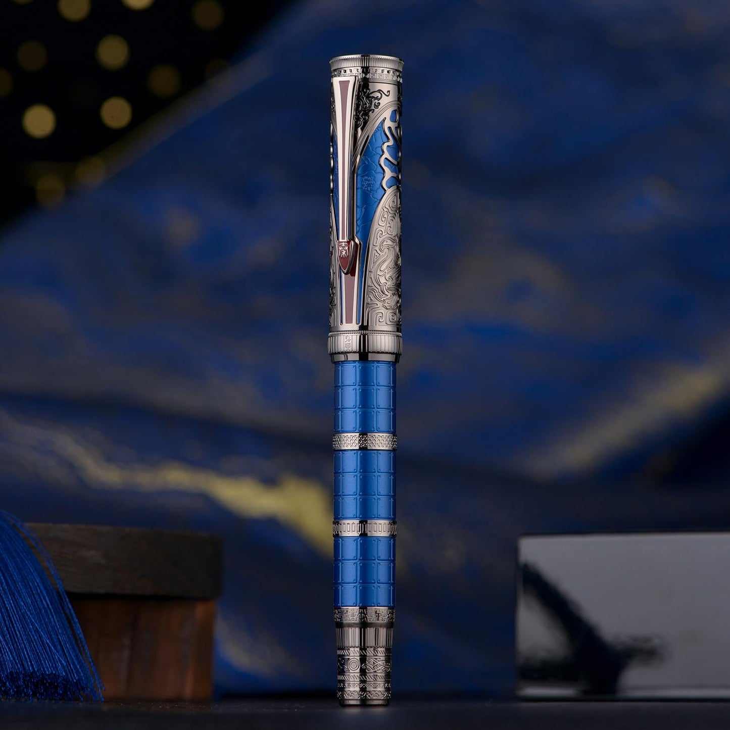 Hongdian D5X Fountain Pen Blue Color Fine Nib, Qin Dynasty Retro Chinese Totem Engraving Smooth
