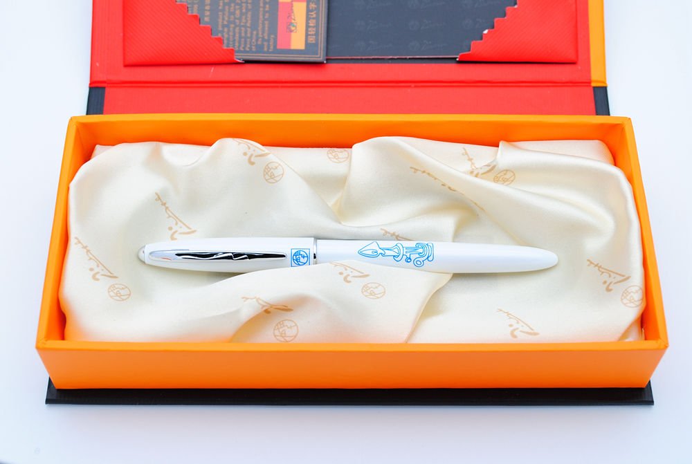 Picasso 606 Ultrafine Accounting Fountain Pen EF Nib Original Box (Pearl White)