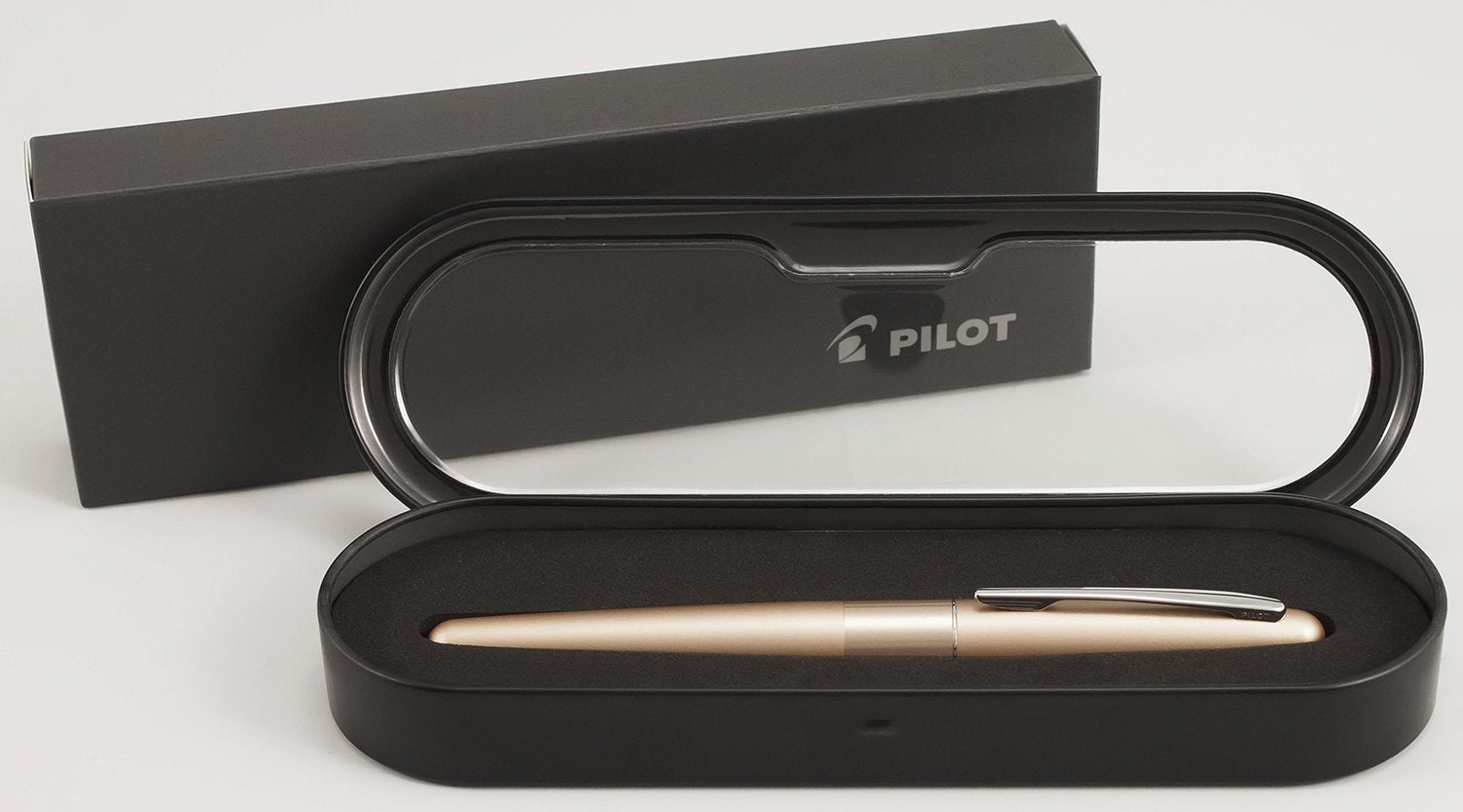 PILOT Metropolitan Collection Fountain Pen, Gold Barrel, Classic Design, Medium Nib, Black Ink
