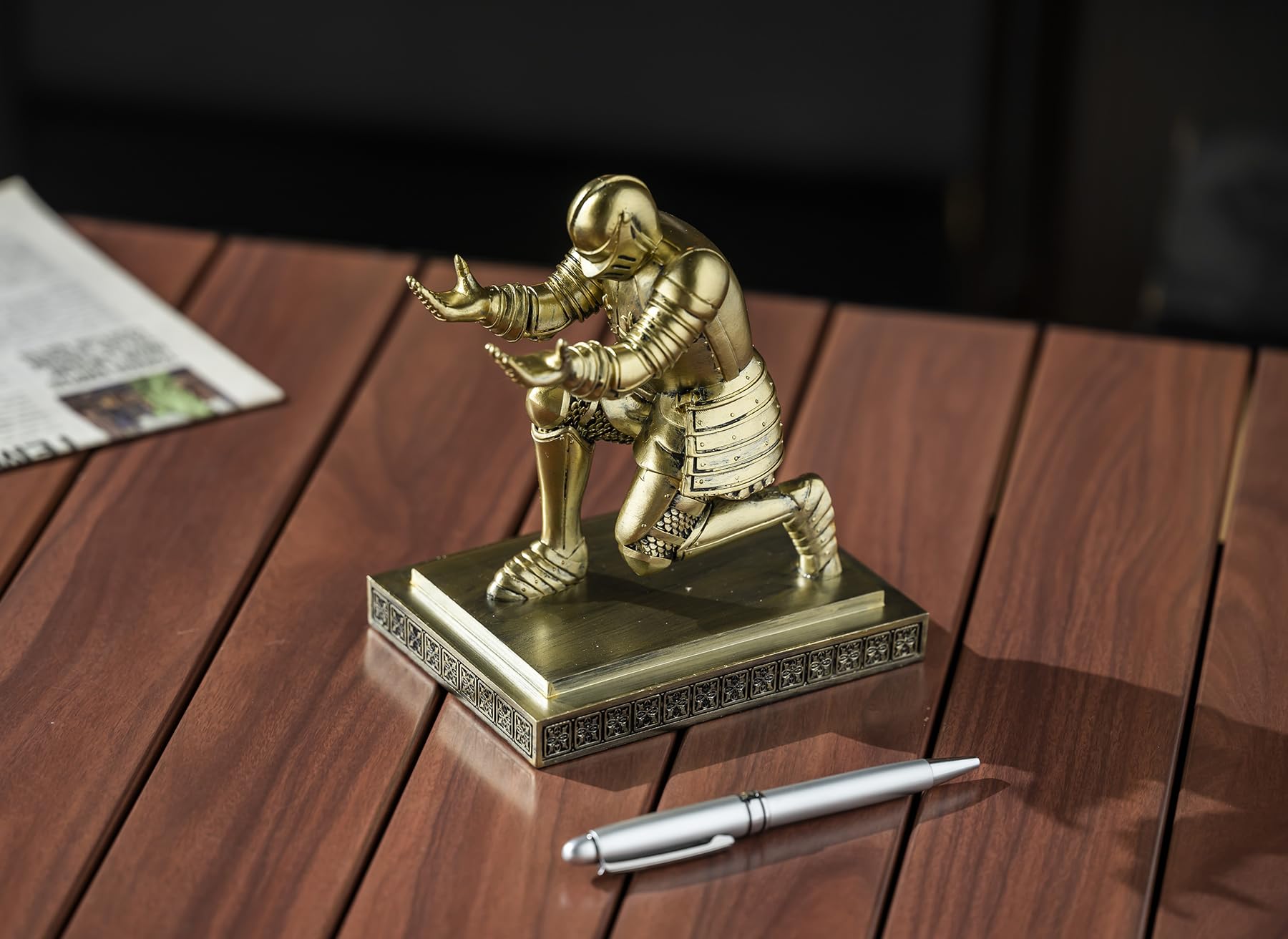 Amoysanli Knight Pen Holder Desk Organizers and Accessories as Gift Copper