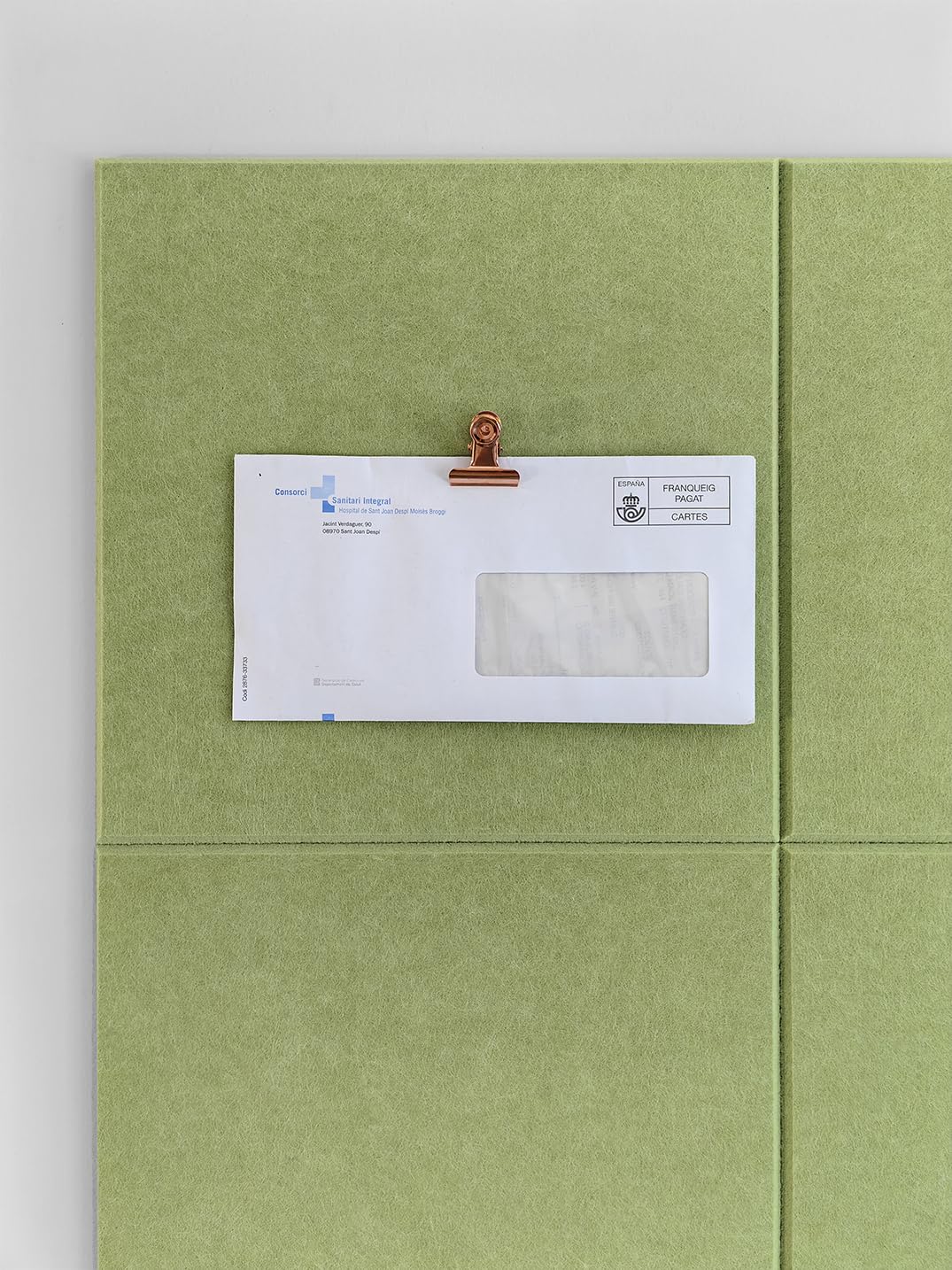 DECORITA Felt Wall Tiles | Large Cork Board Alternative | Aesthetic Felt Bulletin Board for Office