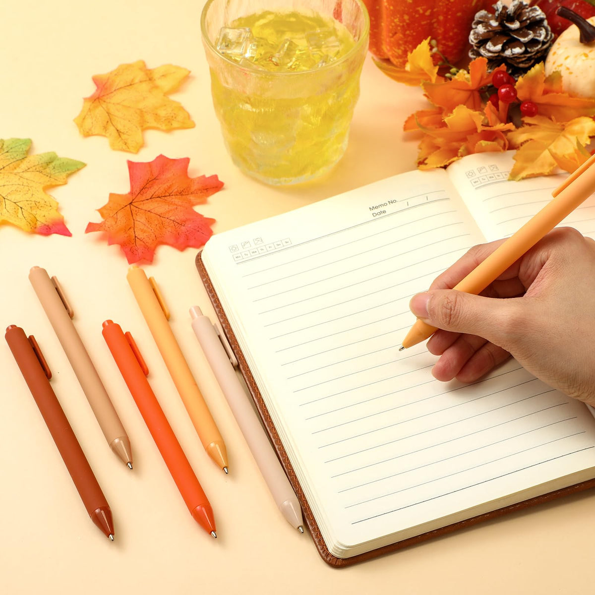 Dinifee 50 Pcs Ballpoint Gel Pens Bulk Retractable, Maple Color