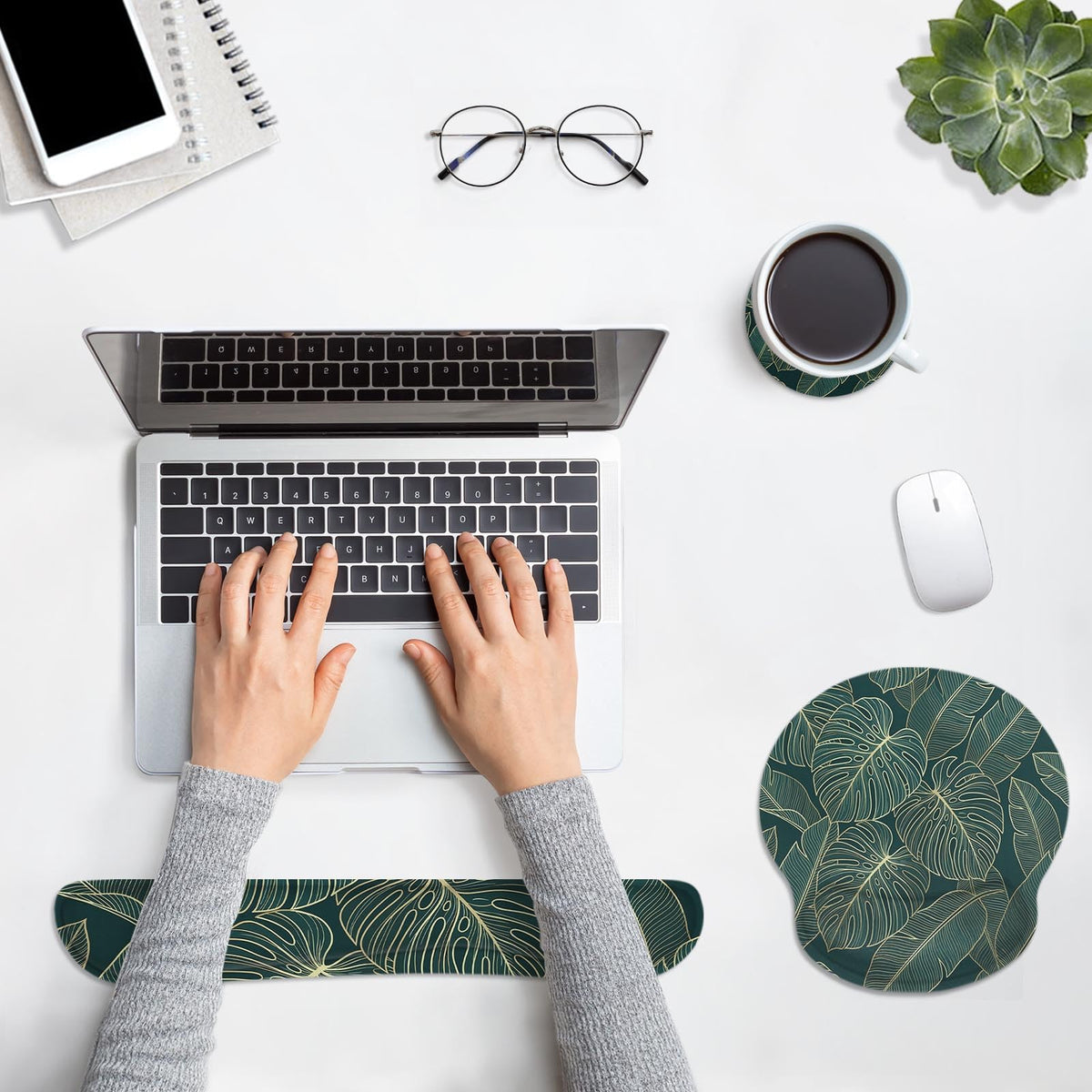Britimes Ergonomic Mouse Pad Set with Wrist Rest, Green Palm Leaves