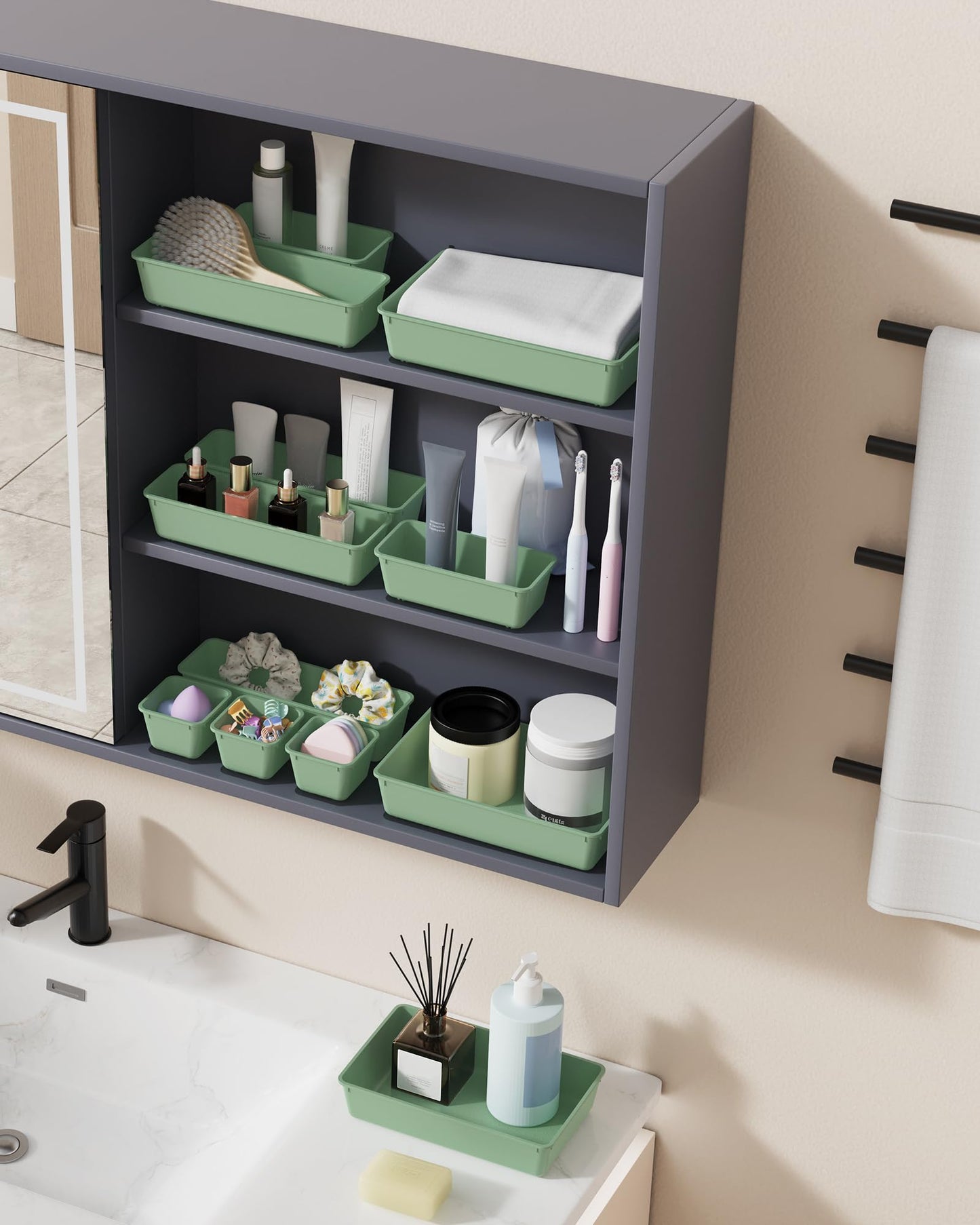 BiuLeon 25 PCS Plastic Drawer Organizers Set, 4-Sizes Vanity and Makeup Organizer, Desk and