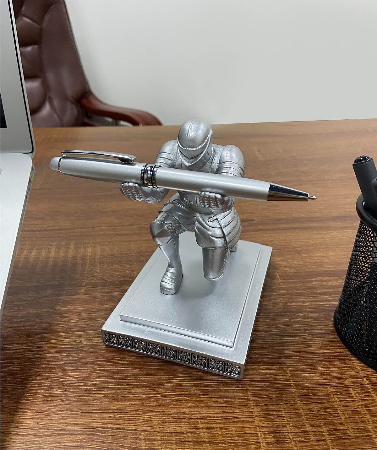 Ofiedx Executive Knight Pen Holder with A Cool Pen, Home Office Desk Organizers Decor Resin Pen