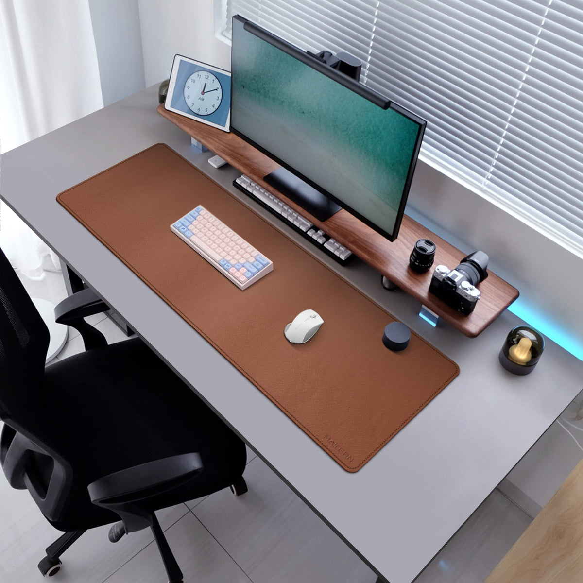MAIDERN 47.2" x 15.7" Cork & Leather Desk Pad, Large XXL Mat, Full Mouse Pad, Dual Sided Protector