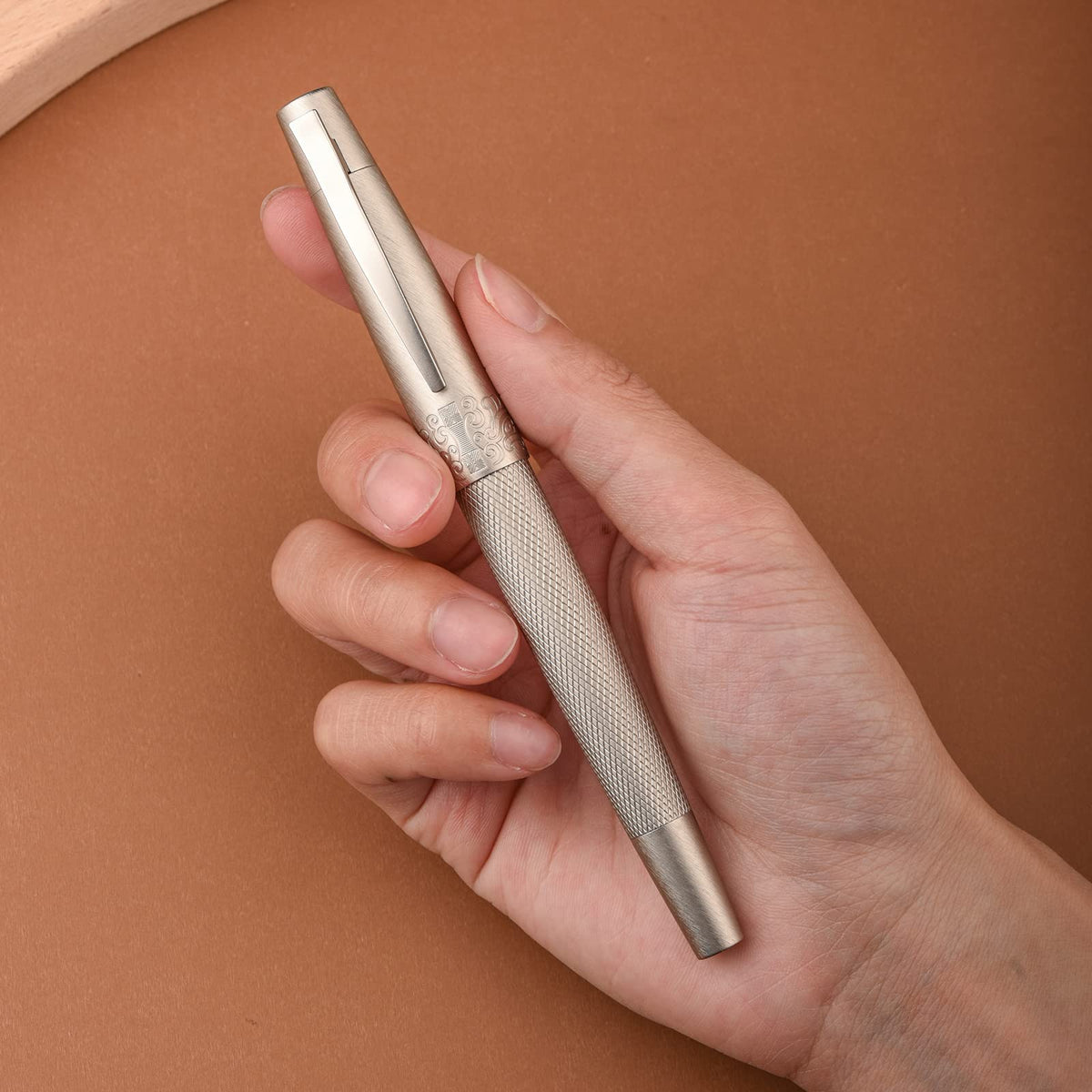 Hongdian 6013 Silver General Fountain Pen, Iridium Gold-silver Medium Nib Solid Metal Writing Pen