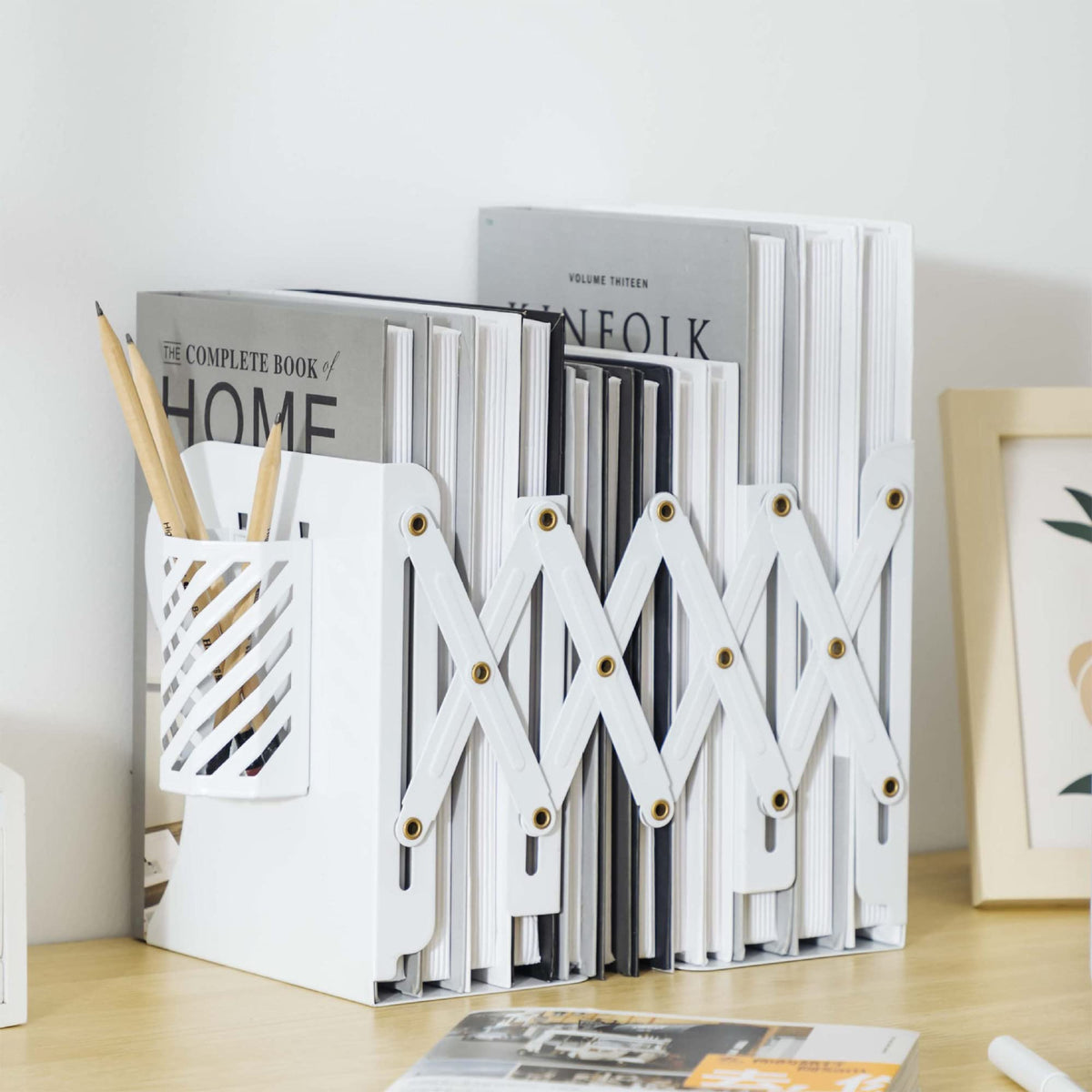 Simplesun Adjustable Book Ends for Heavy Books, Metal Expandable Bookends for Shelves, Book