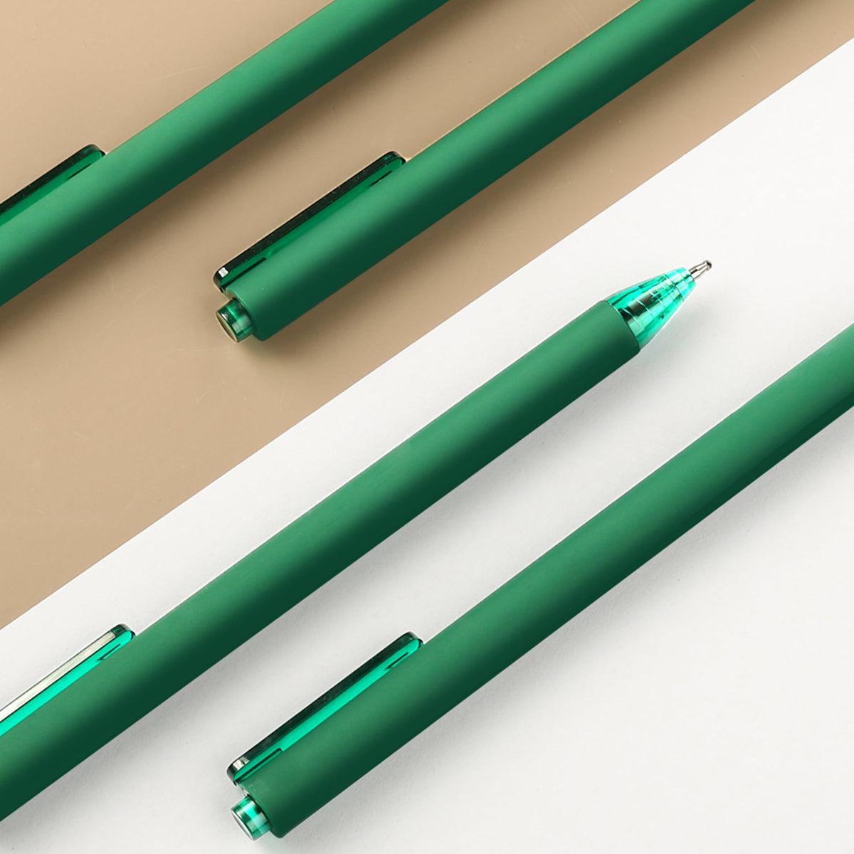 deegtran Pens Bulk, 50 Pack Smooth Green Ink Ballpoint Pen, Wholesale Retractable Pens, No Bleed