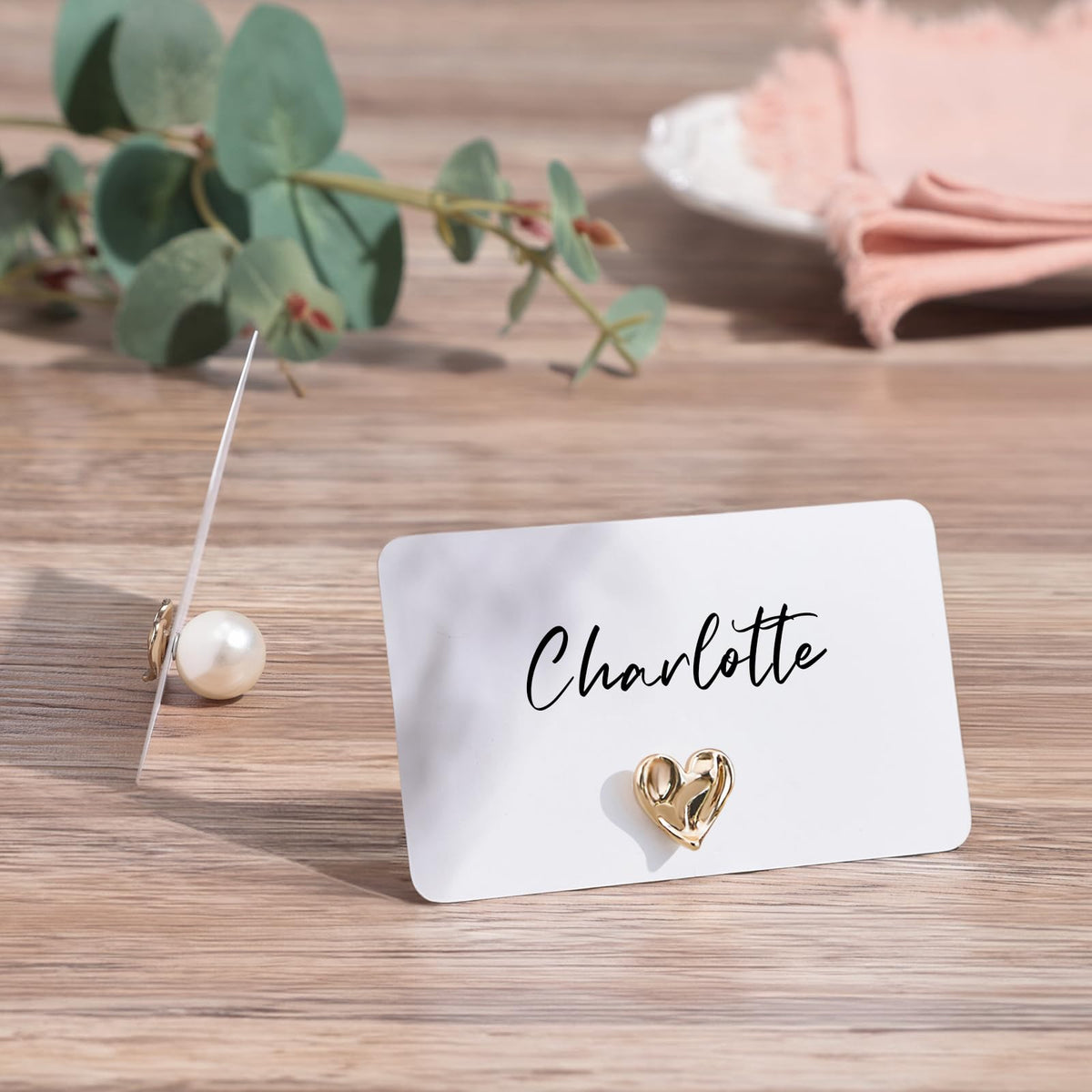 UNIQOOO 24Pcs Decorative Gold Love Heart Place Card Holders Bulk, Romantic Name Card Stands Set