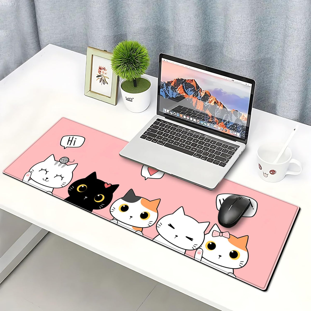 Cute Cat Gaming Mouse Pad Large Desk Mat, 31.5x11.8 Inch Mousepad Extended Non-Slip Rubber Base