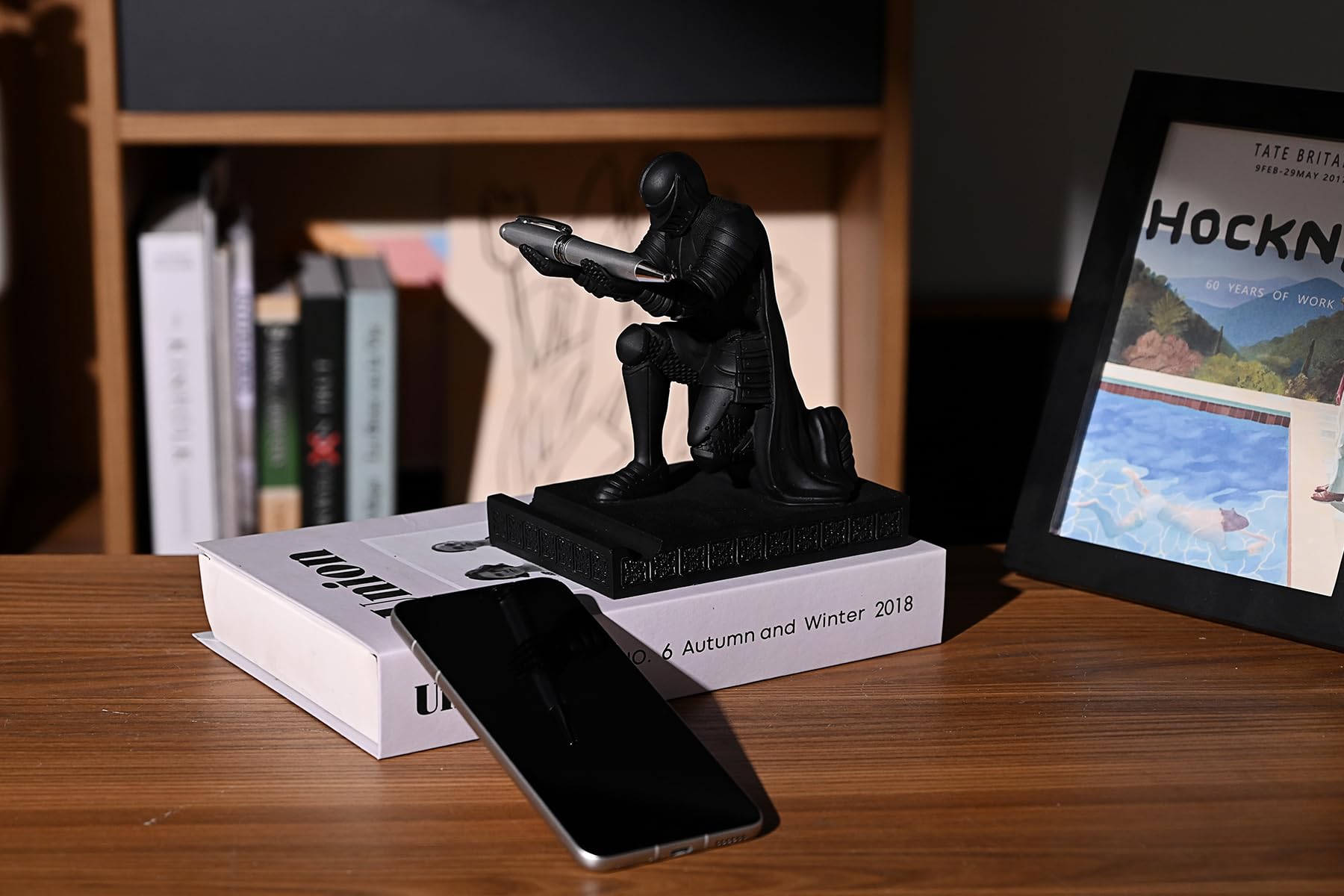 Windbreaker Soldier Knight Pen Holder Personalized Desk Accessory Black