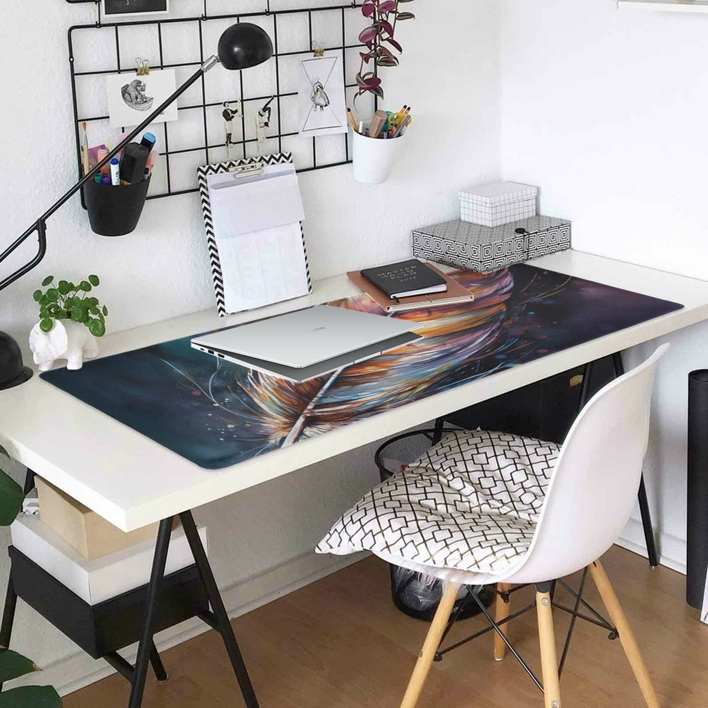 Colorful Feather Mouse Mouse Pad - Non-Slip XL Gaming Mat for Office and Home, 31.5 x 11.8 Inch