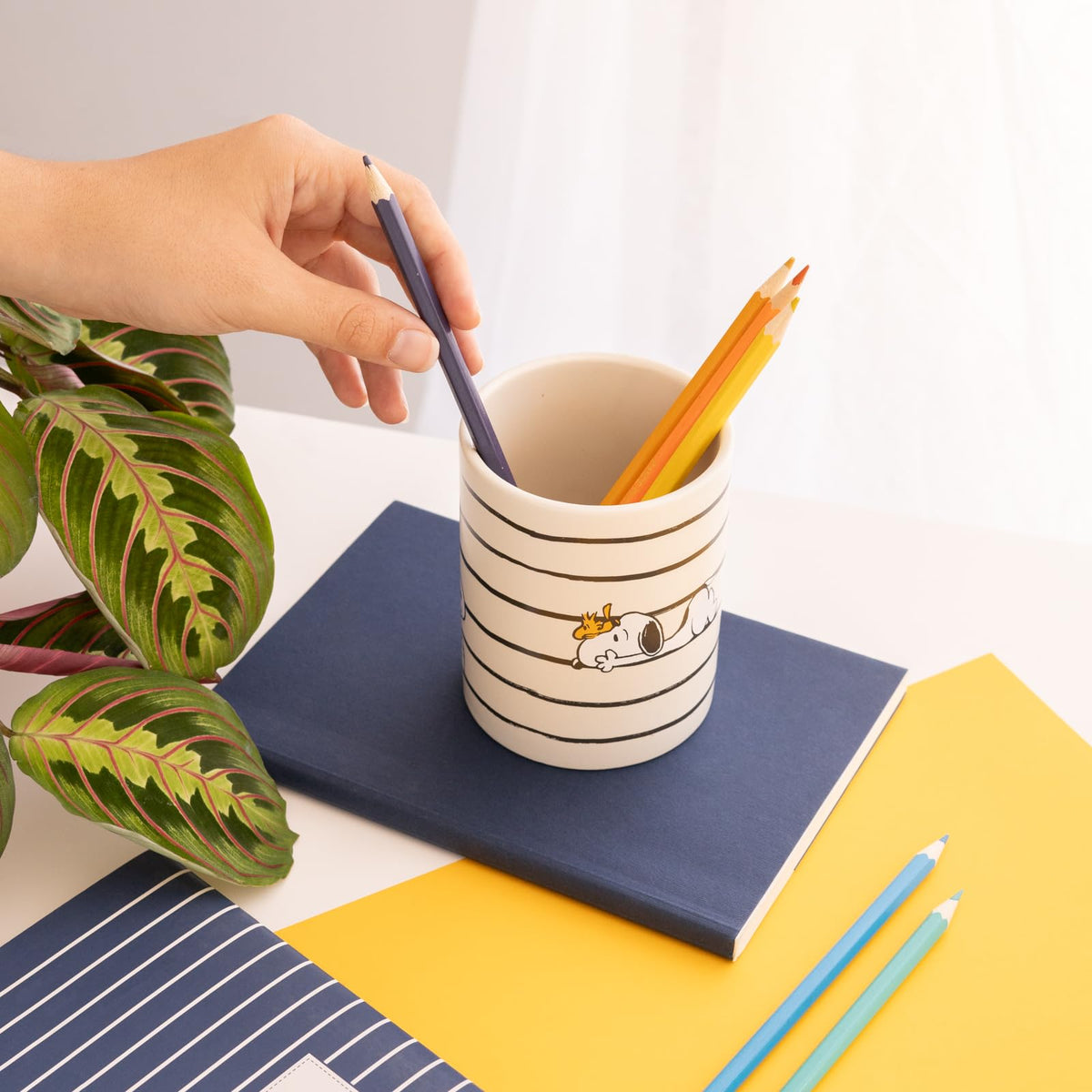 Grupo Erik Snoopy Pen Holder | Desk Organizer, Accessories | Pencil Pot, Stationery | Snoopy Gifts