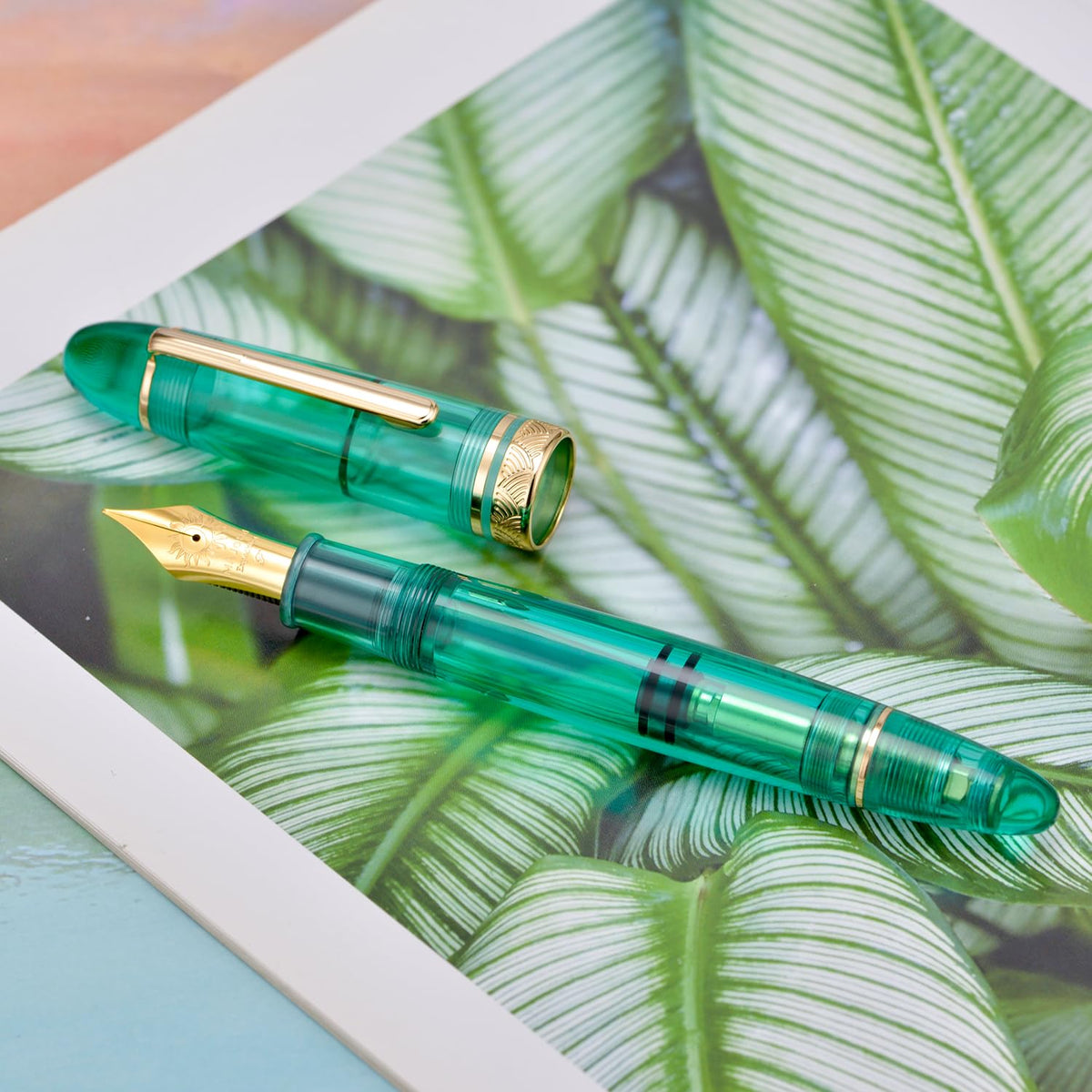 erofa Majohn P140 Piston Fountain Pen NO.8 Fine Nib, Large Capacity Transparent Green Acrylic