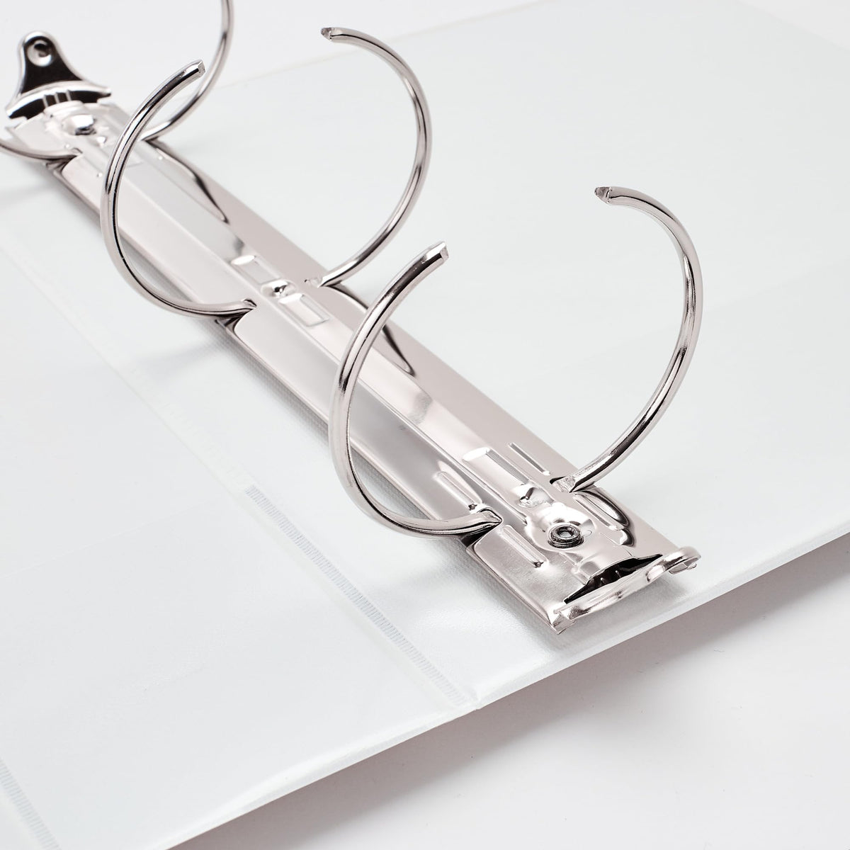 Avery Standard View 3 Ring Binders, 3" Round Rings, 460-Sheet Capacity, 3.5 Inch Wide Spine, White