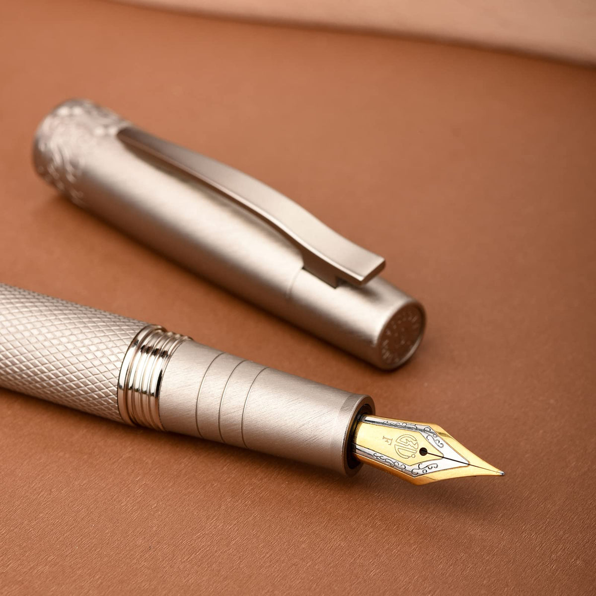 Hongdian 6013 Silver General Fountain Pen, Iridium Gold-silver Fine Nib Solid Metal Writing Pen
