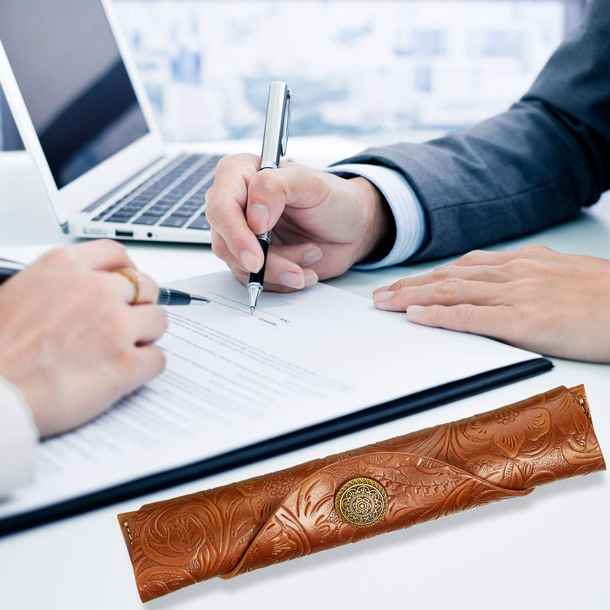 Zonon 2 Pieces Vintage Handmade Leather Pen Case Carved Roll Leather Pen Holder for School Home
