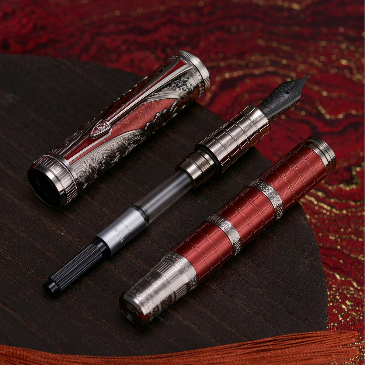 Hongdian D5X Fountain Pen Fine Nib Red Color, Qin Dynasty Retro Chinese Totem Engraving Smooth