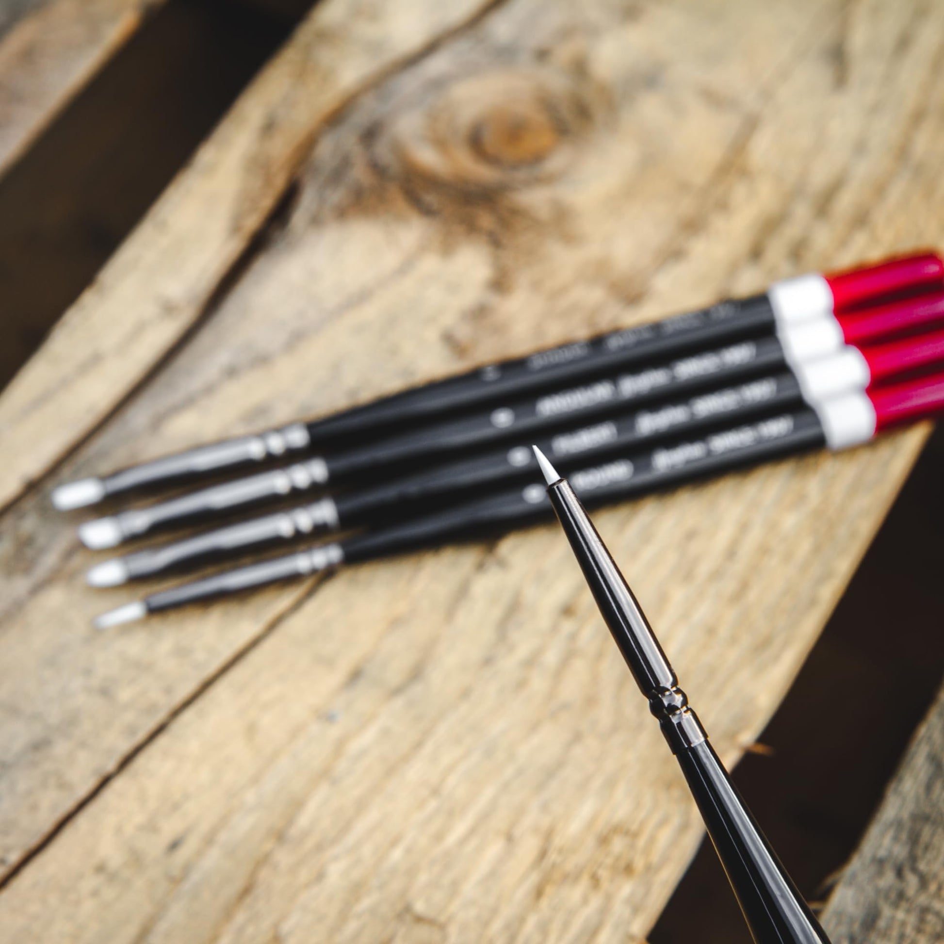 Angelus Micro Detail Paint Brush Set of 5 Synthetic Fibers, Ideal for Acrylic, Leather, Model