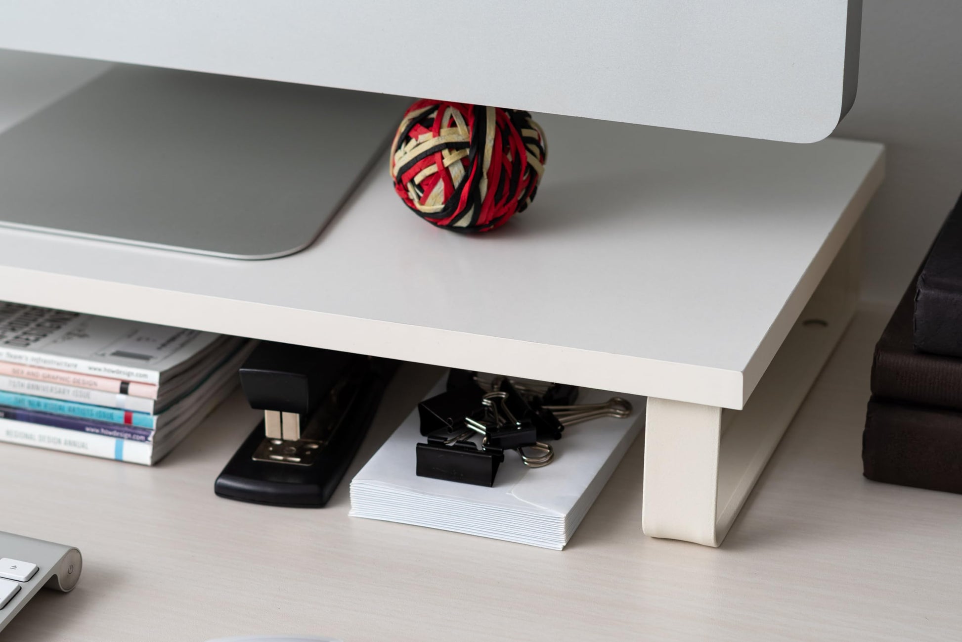 IRIS USA 1-Tier Monitor Stand with Metal Legs Desktop Organizer, White