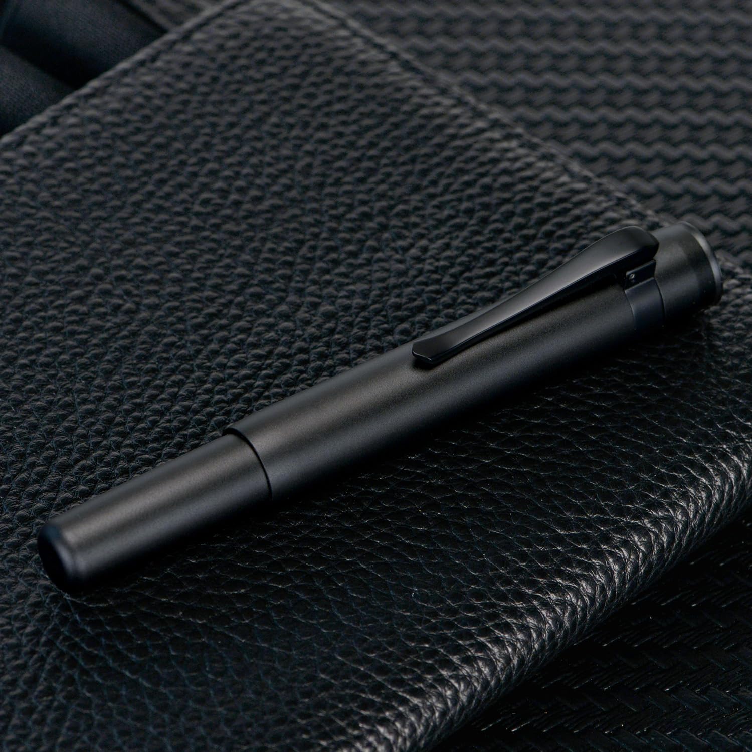 HONG DIAN M2 Black Forest Mini Fountain Pen, Fine Soft Nib & Sleek Shape Aluminium Short Pocket