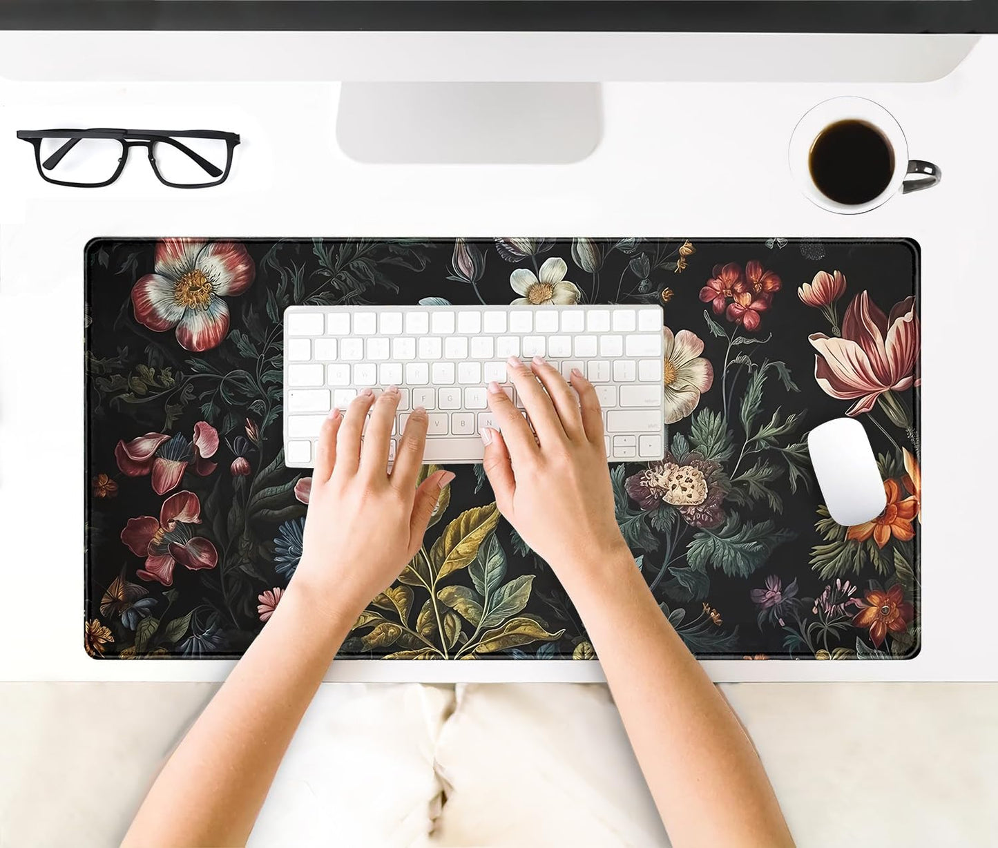 Floral Desk Mat Dark Academia Vintage Aesthetic Desk Pad Flower Plant Large Gaming Mousepad Black